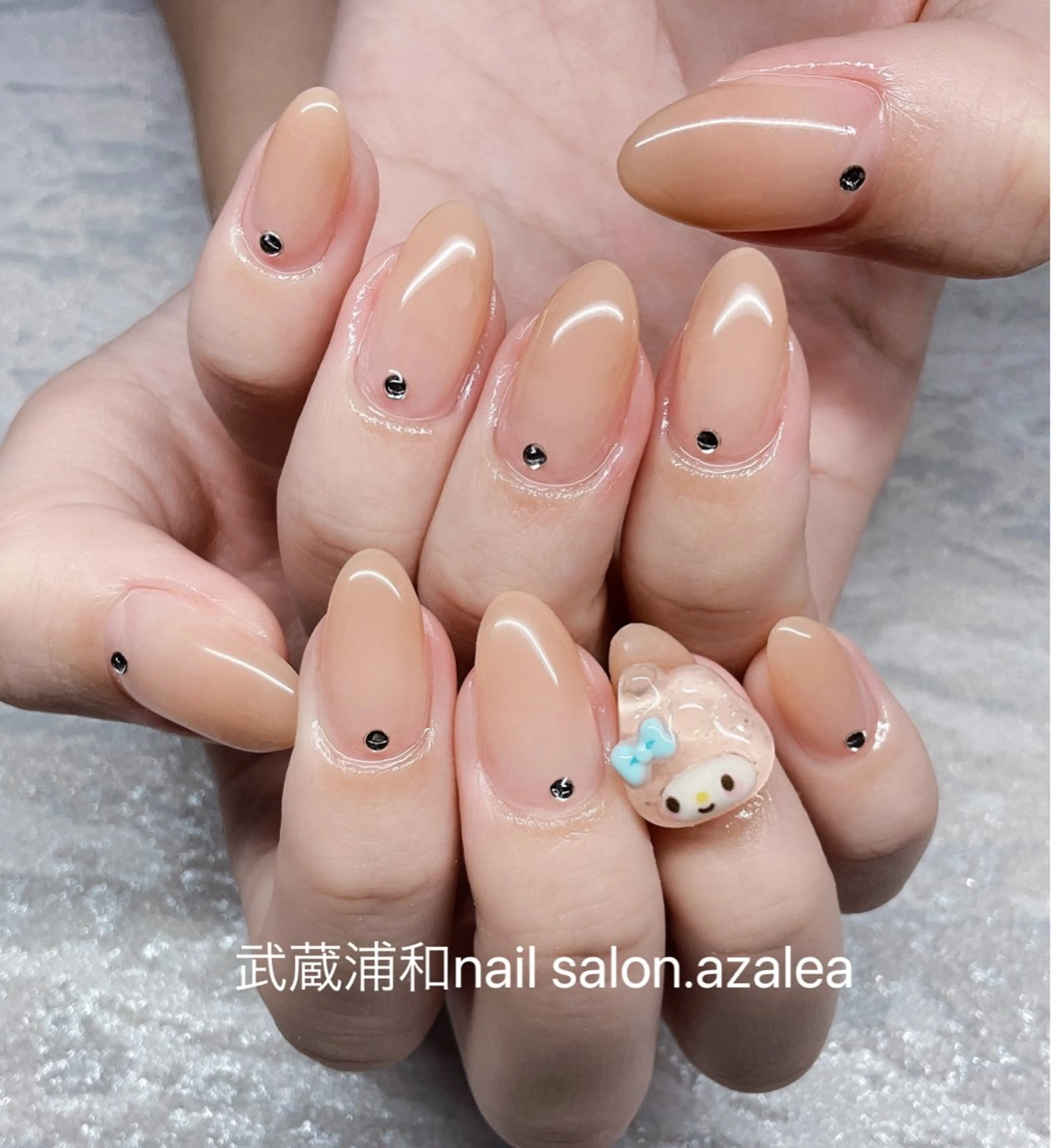 ネイル ハンドネイル R inのネイルデザイン