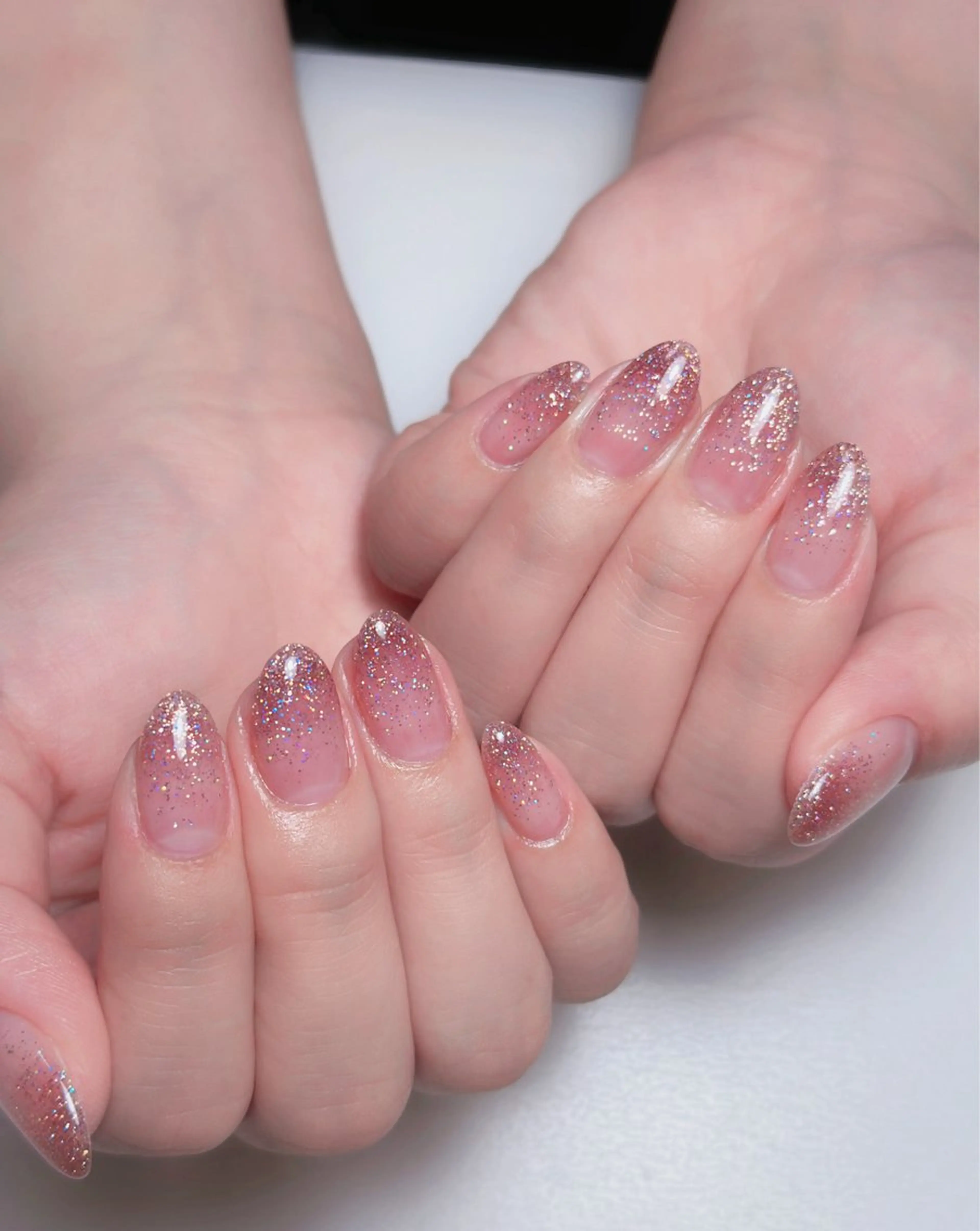 ネイル オーロラネイル 長さ出し フットネイル ラメ(グリッター) ラメグラデーション ハンドネイル 👍thumbs up nail👍のネイルデザイン