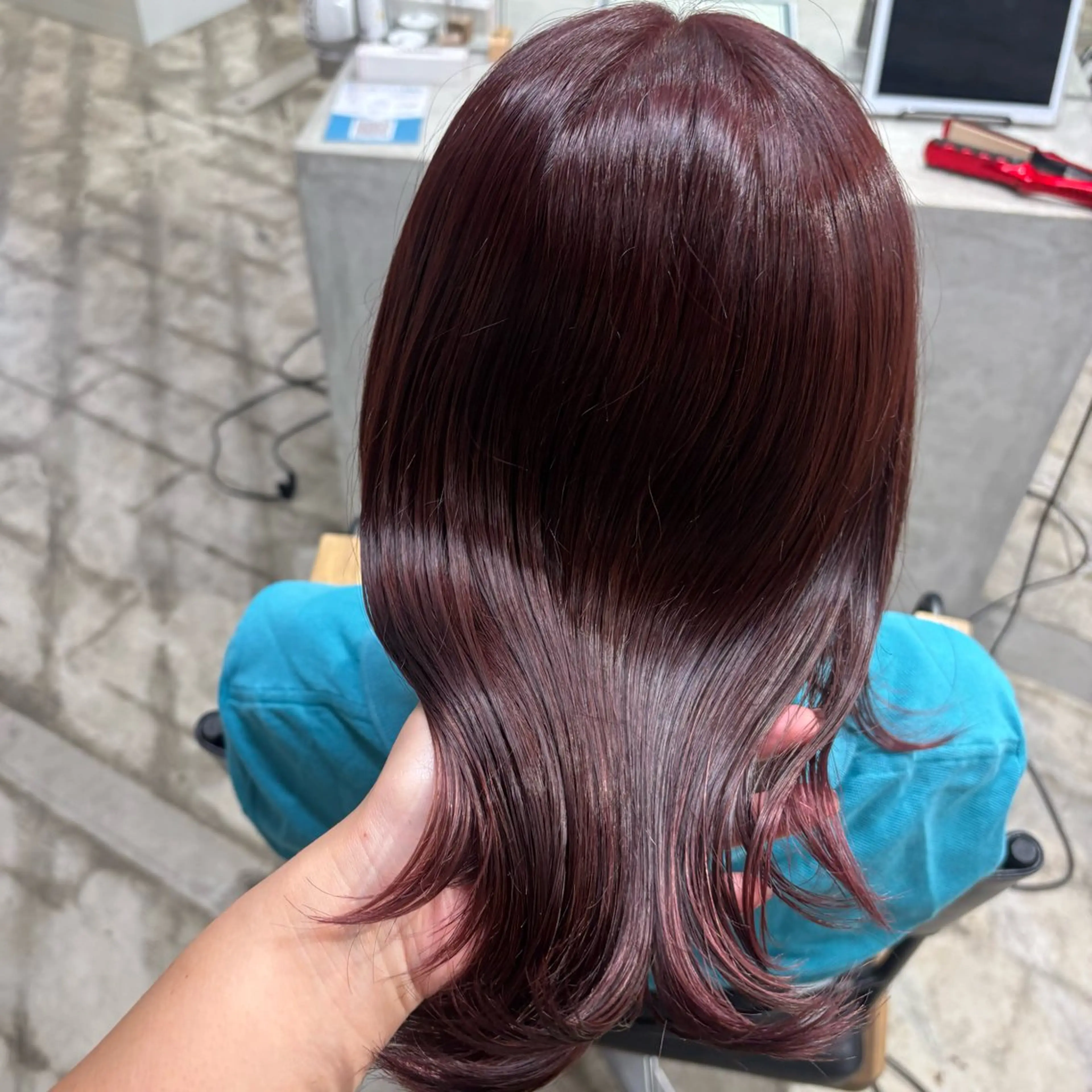 ロング カラー 山本 彩美香のヘアスタイル