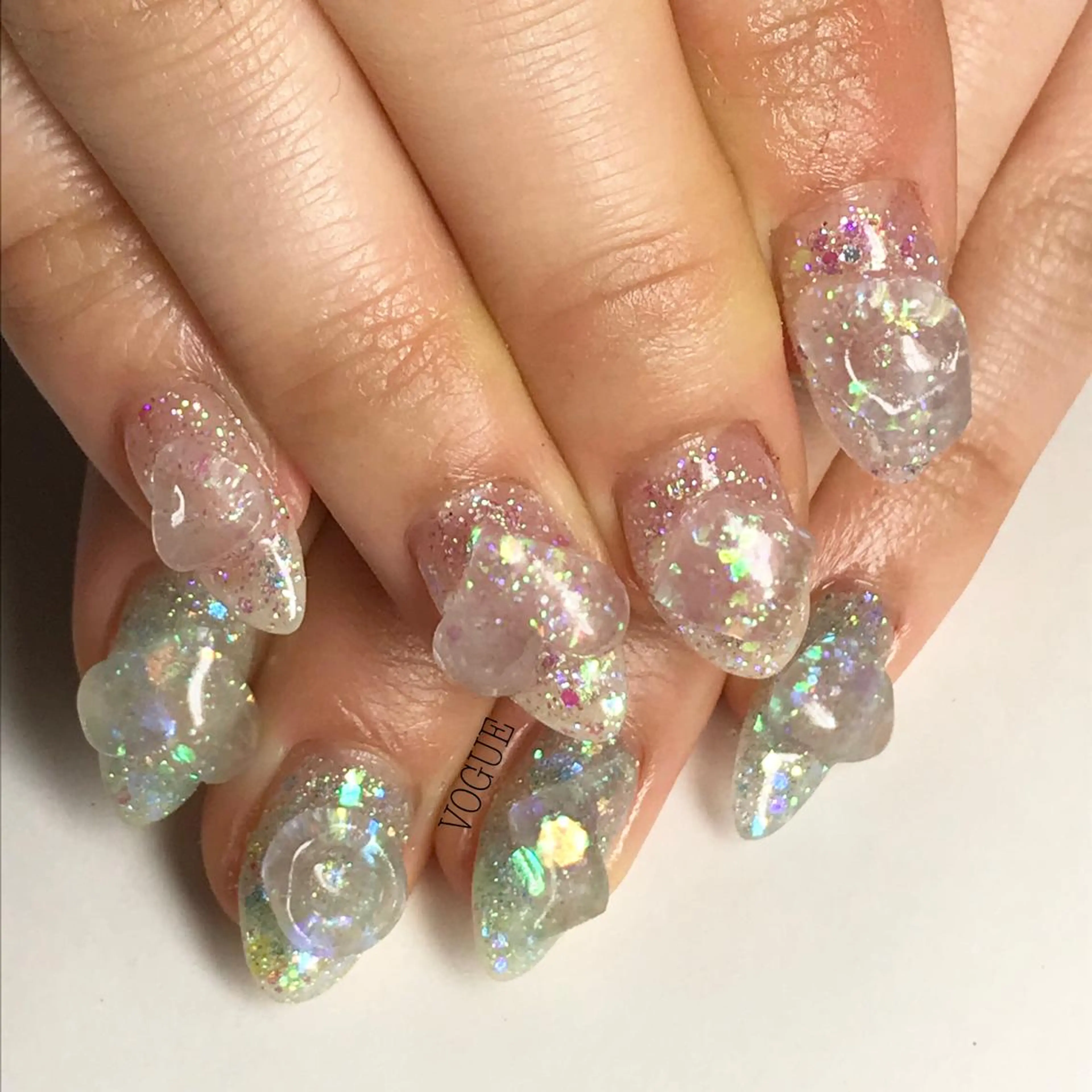 ネイル 氷ネイル・うるうるネイル ハンドネイル VOGUE ×SWANのネイルデザイン