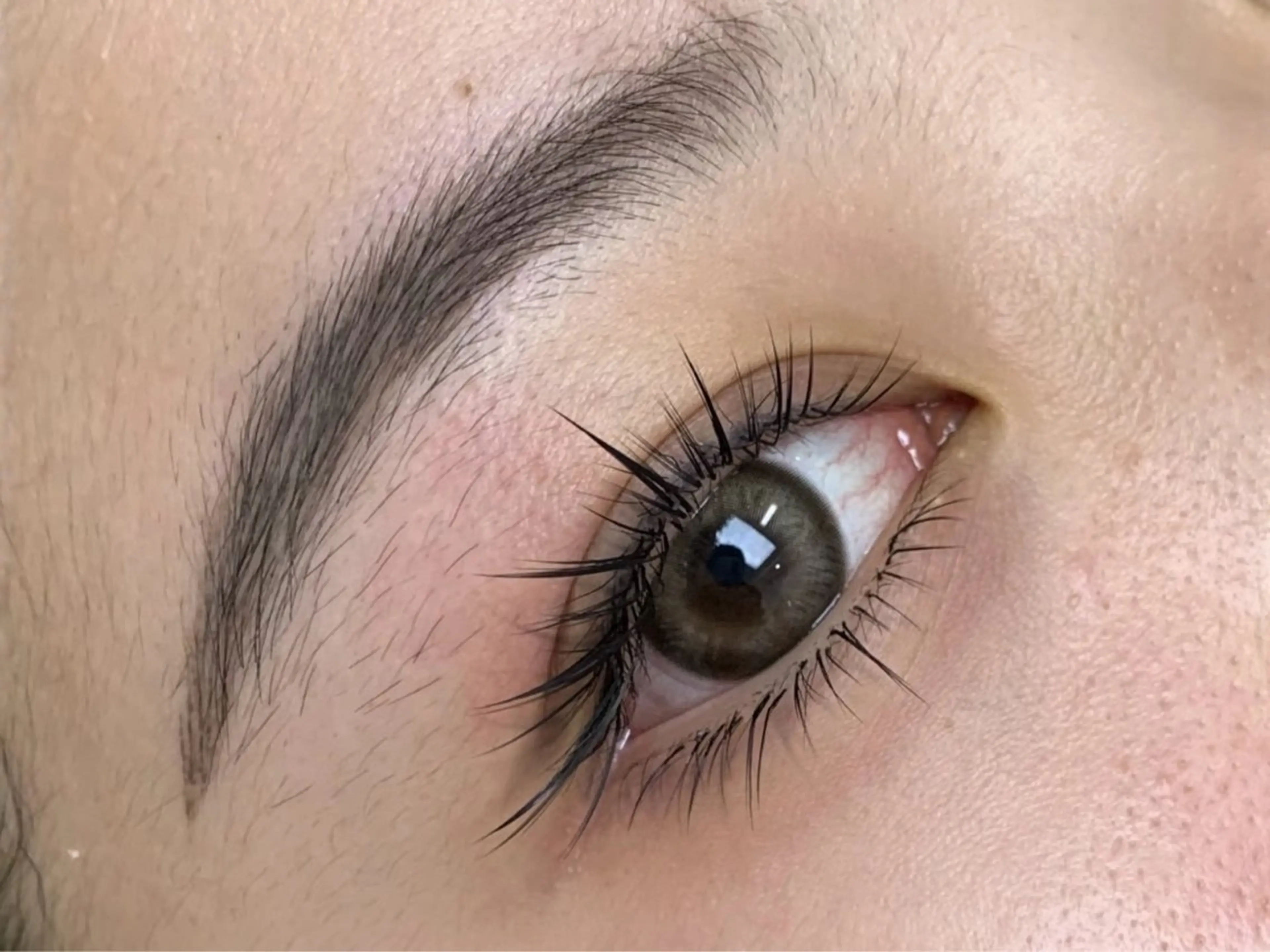 マツエク・マツパ 束感まつ毛 カラーマツエク フラットラッシュ パリジェンヌラッシュリフト まつげパーマ マツエク 🍓 KaNan🍓のマツエク・マツパデザイン