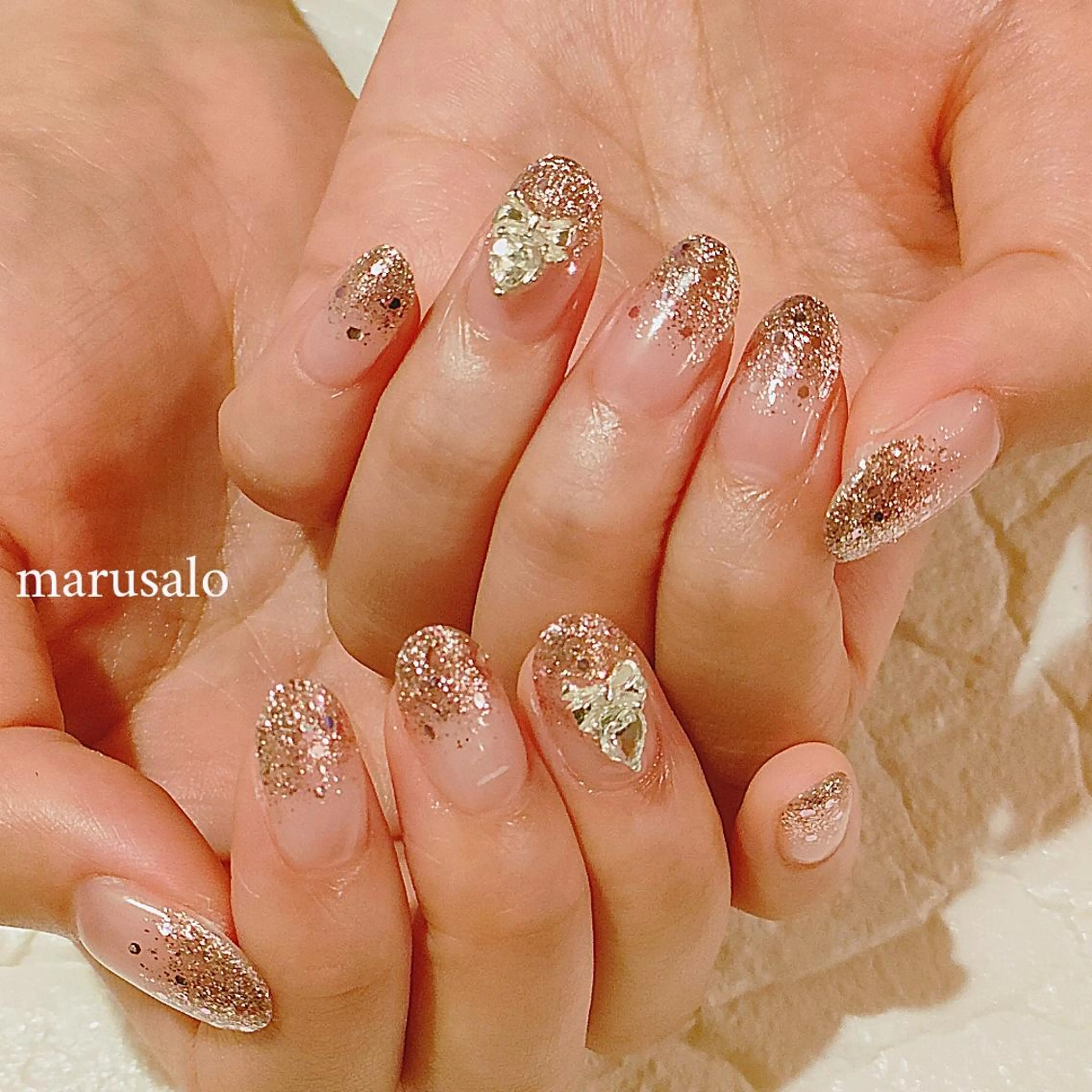ネイル グラデーション キラキラネイル ラメ(グリッター) ピンク 冬ネイル ハンドネイル marusalo nailのネイルデザイン