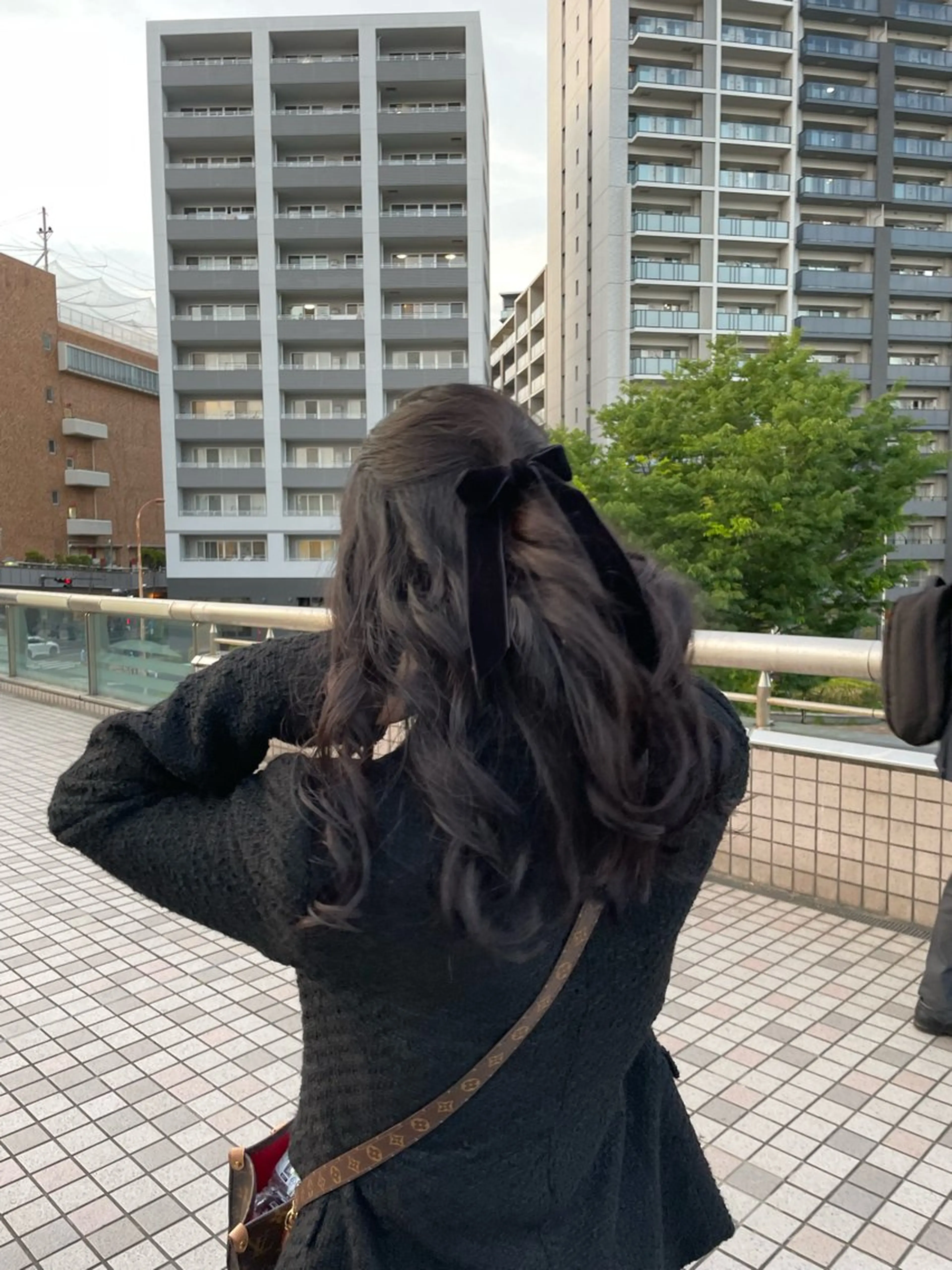 セミロング カラー カーリーパーマ/ 透明ｶﾗｰ/MIKUのヘアスタイル