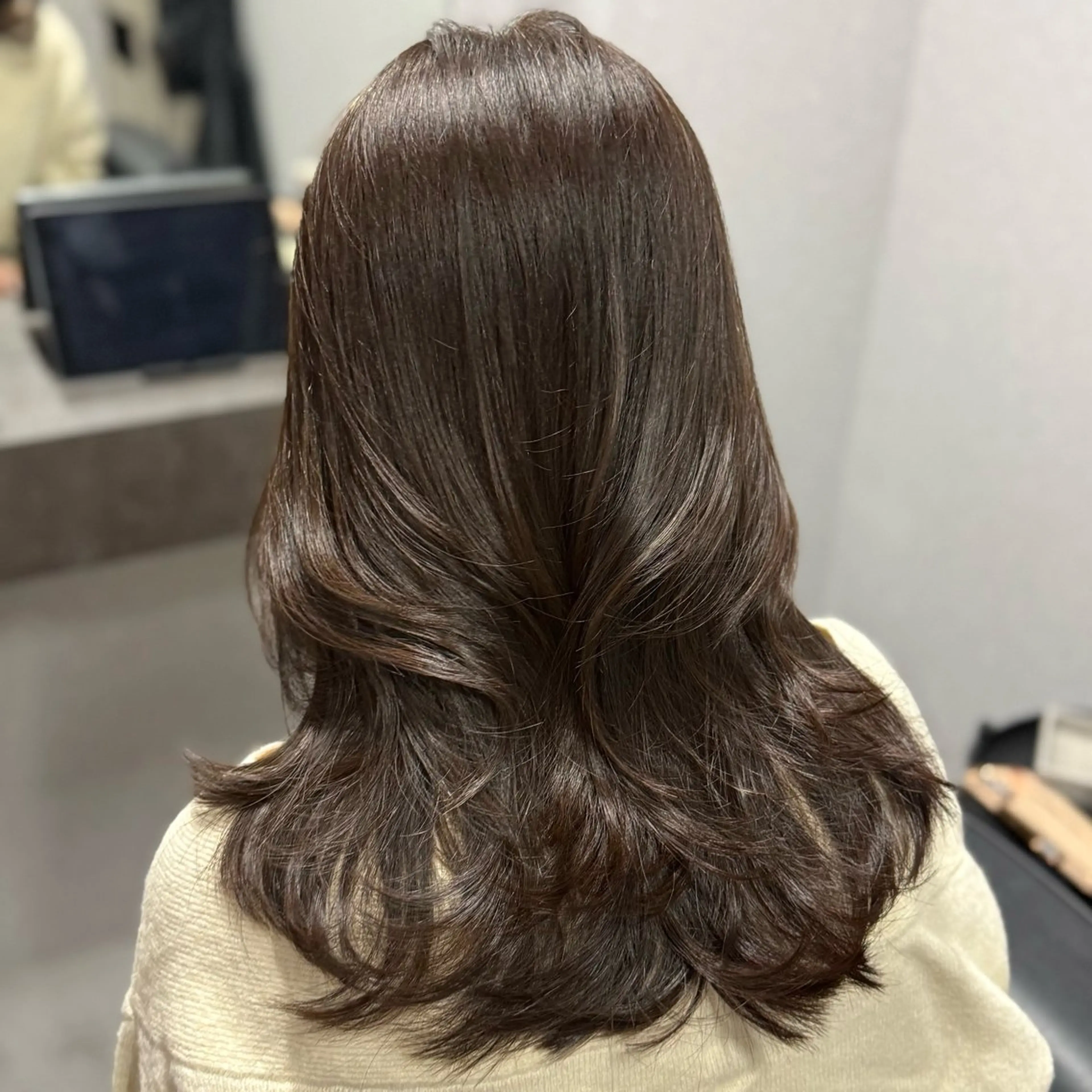 ロング カラー 黒髪 透明感カラー グレージュ オリーブカラー 髪質改善 カット ヘアカラー トリートメント 髪質改善Ⅰ透明感 艶カラーⅠたつやのヘアスタイル