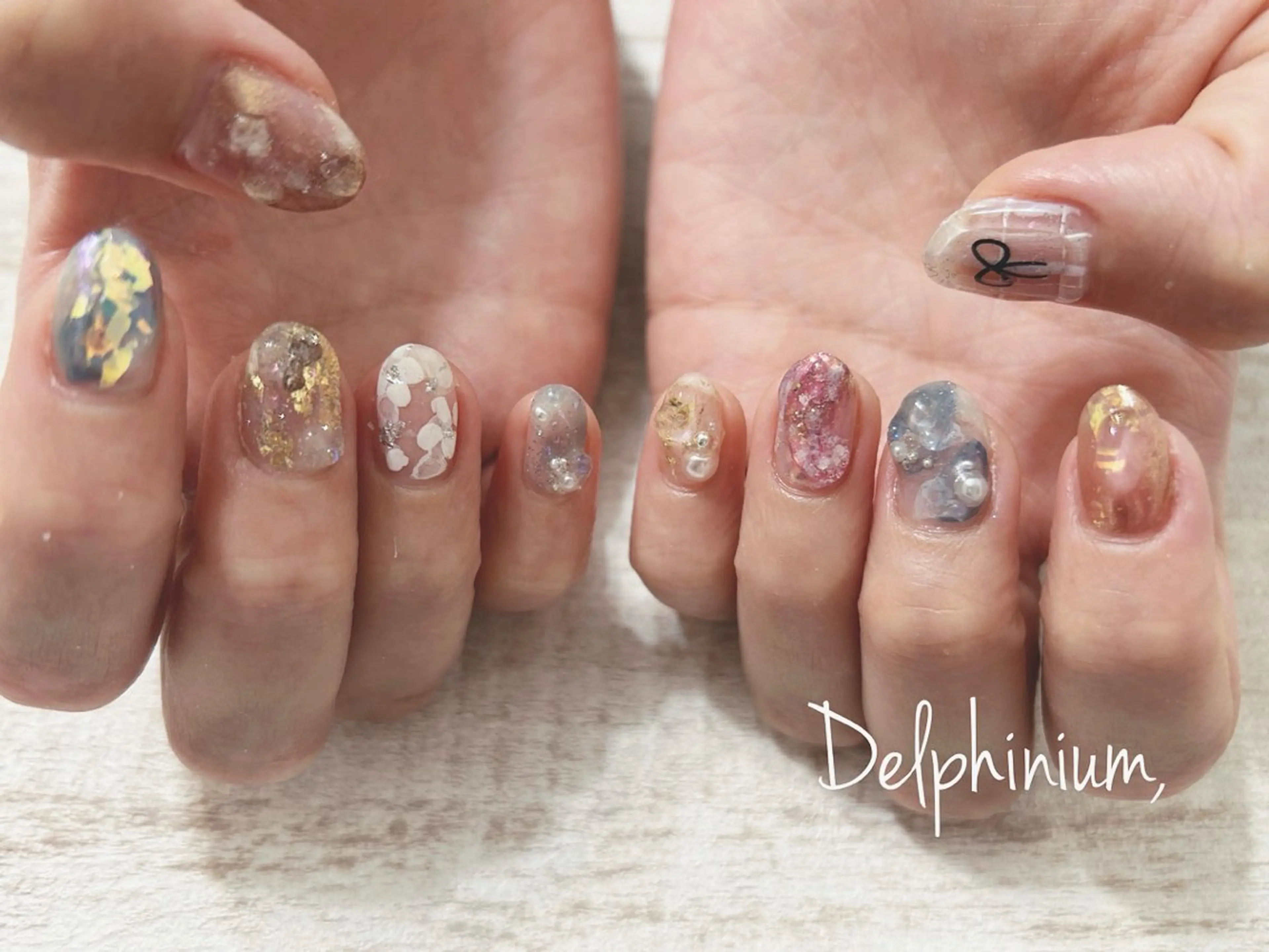 ネイル アートネイル ジェルネイル ミラーネイル 持ち込み ニュアンスネイル ハンドネイル 岡本 友恵のネイルデザイン