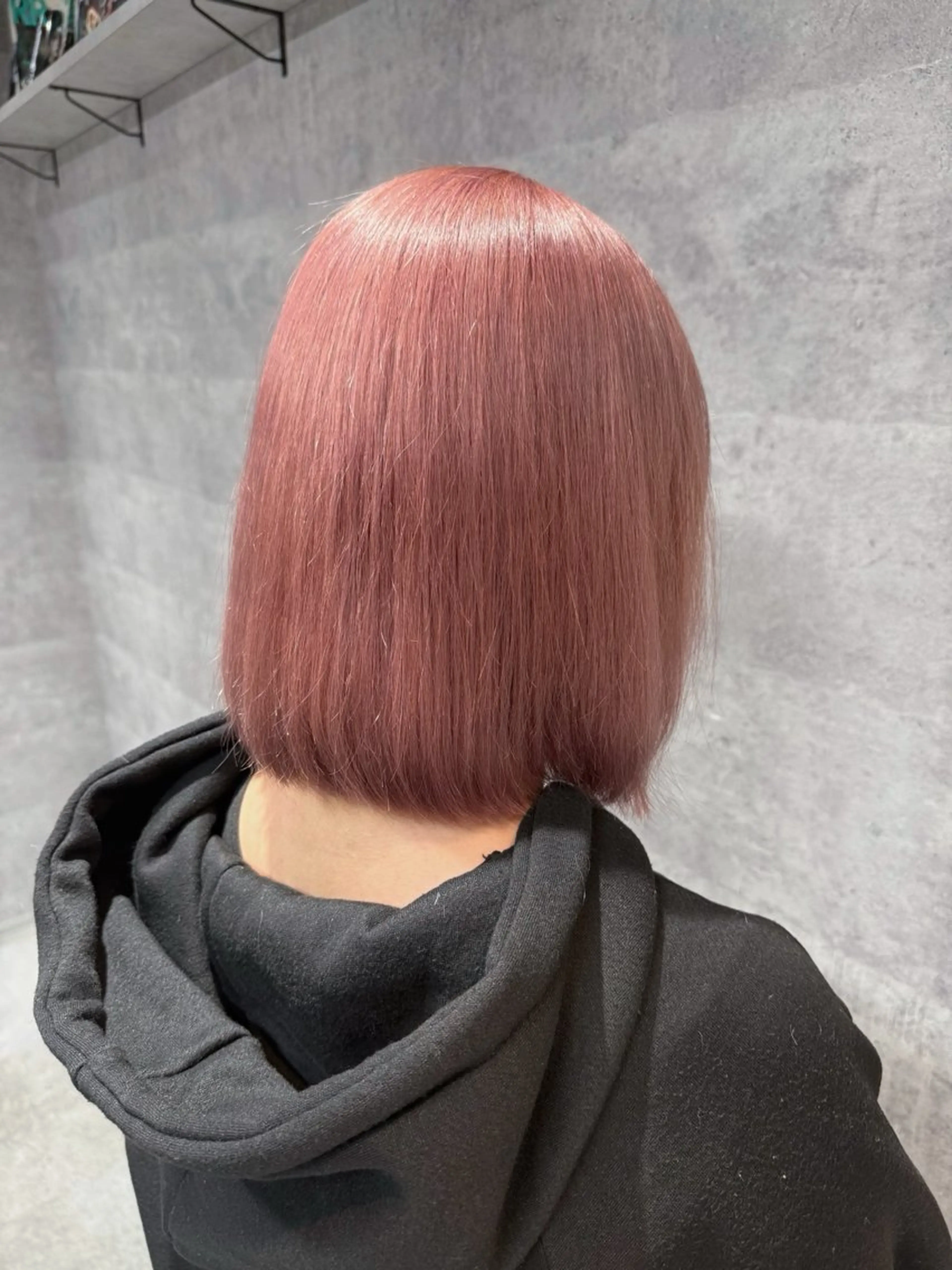 ミディアム カラー HOHOMI （ほほみ）のヘアスタイル