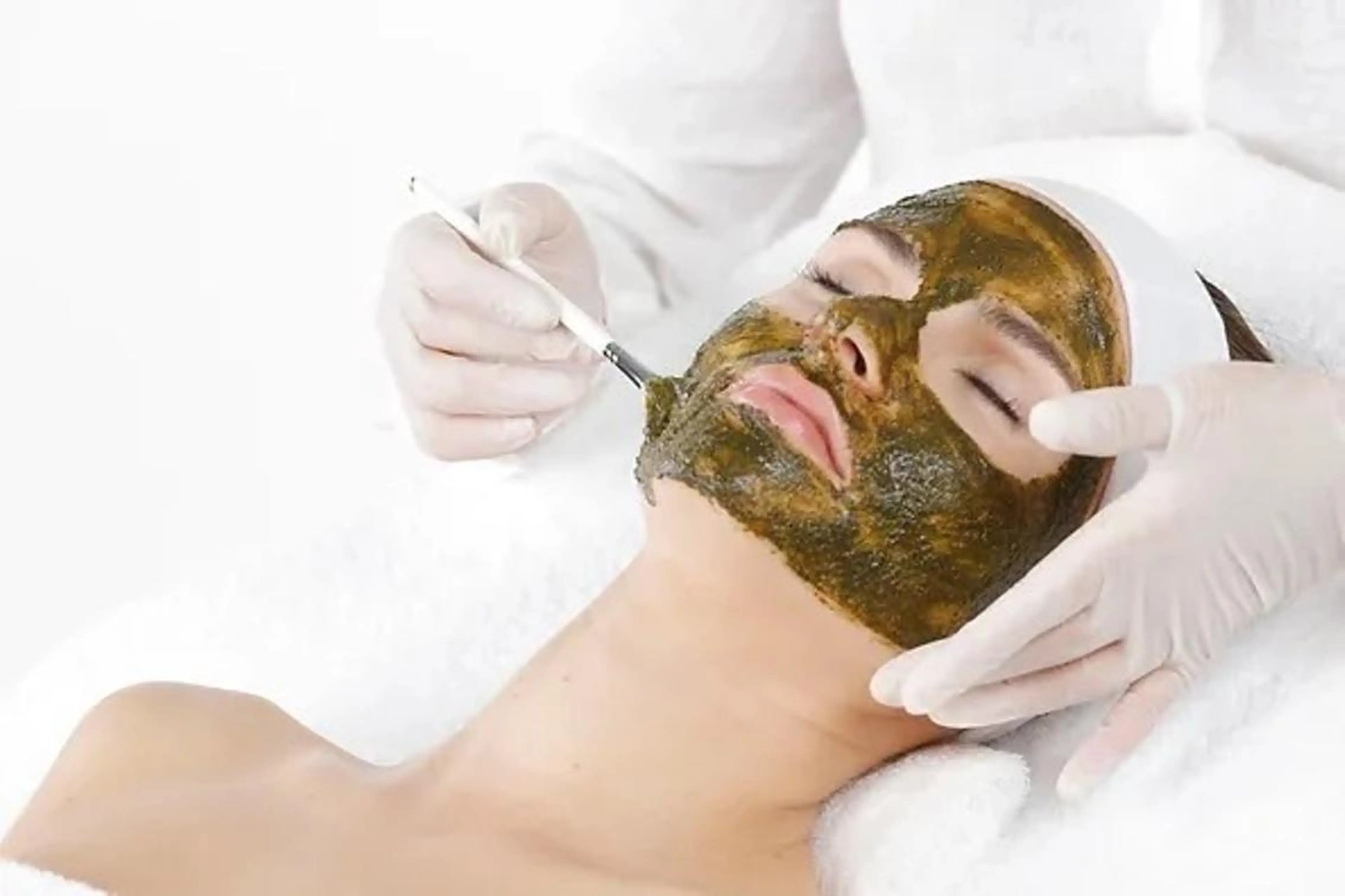 【モニター価格】1日3枠限定の特別価格✨ニキビ・ニキビ跡に効果大💗🌿ハーブピーリング🌿剥離なし肌管理⭐️の写真