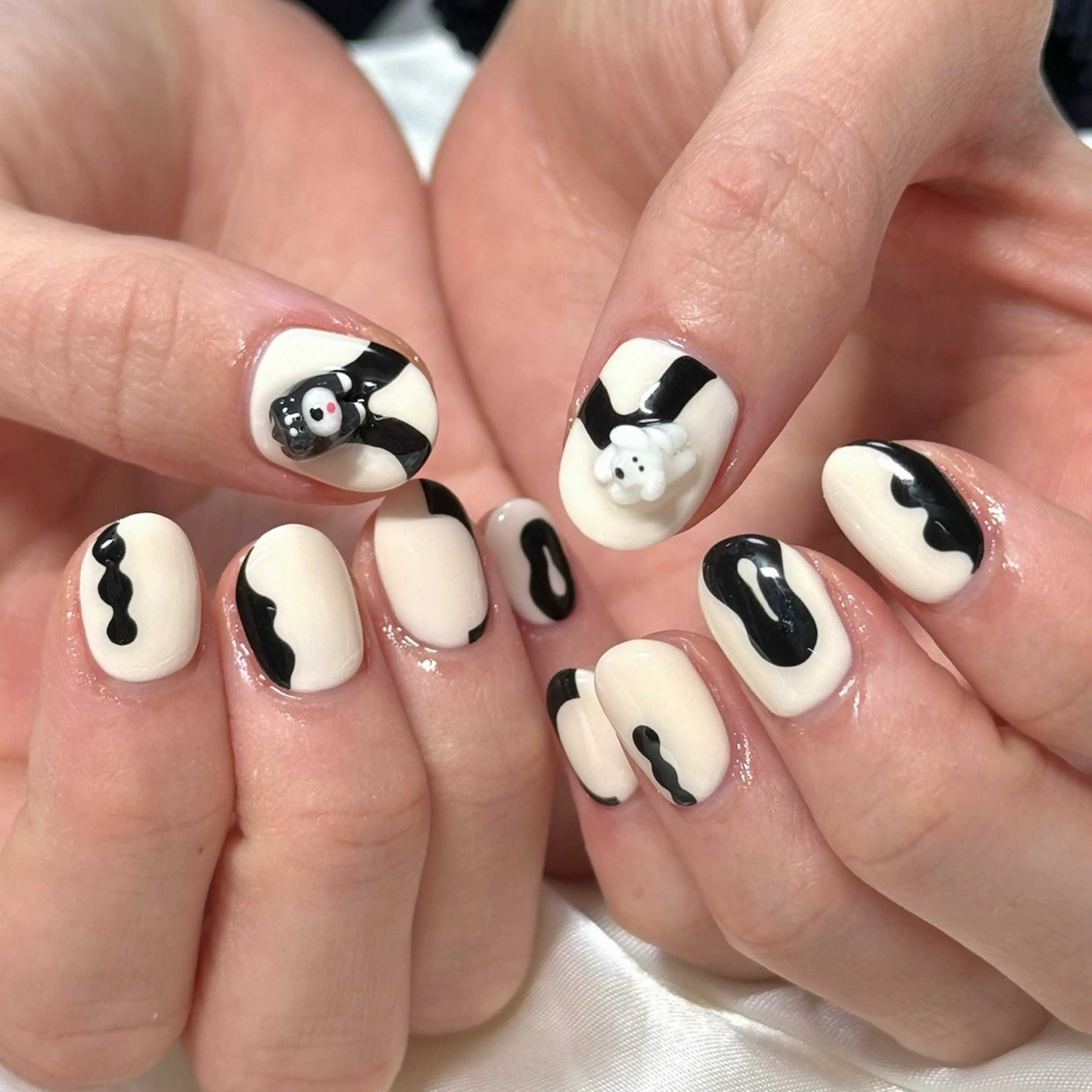ネイル 持ち込み ニュアンスネイル ワンカラーネイル ショートネイル シンプルネイル ハンドネイル 【OKIKA】 らん🦖🌈🧡のマツエク・マツパデザイン