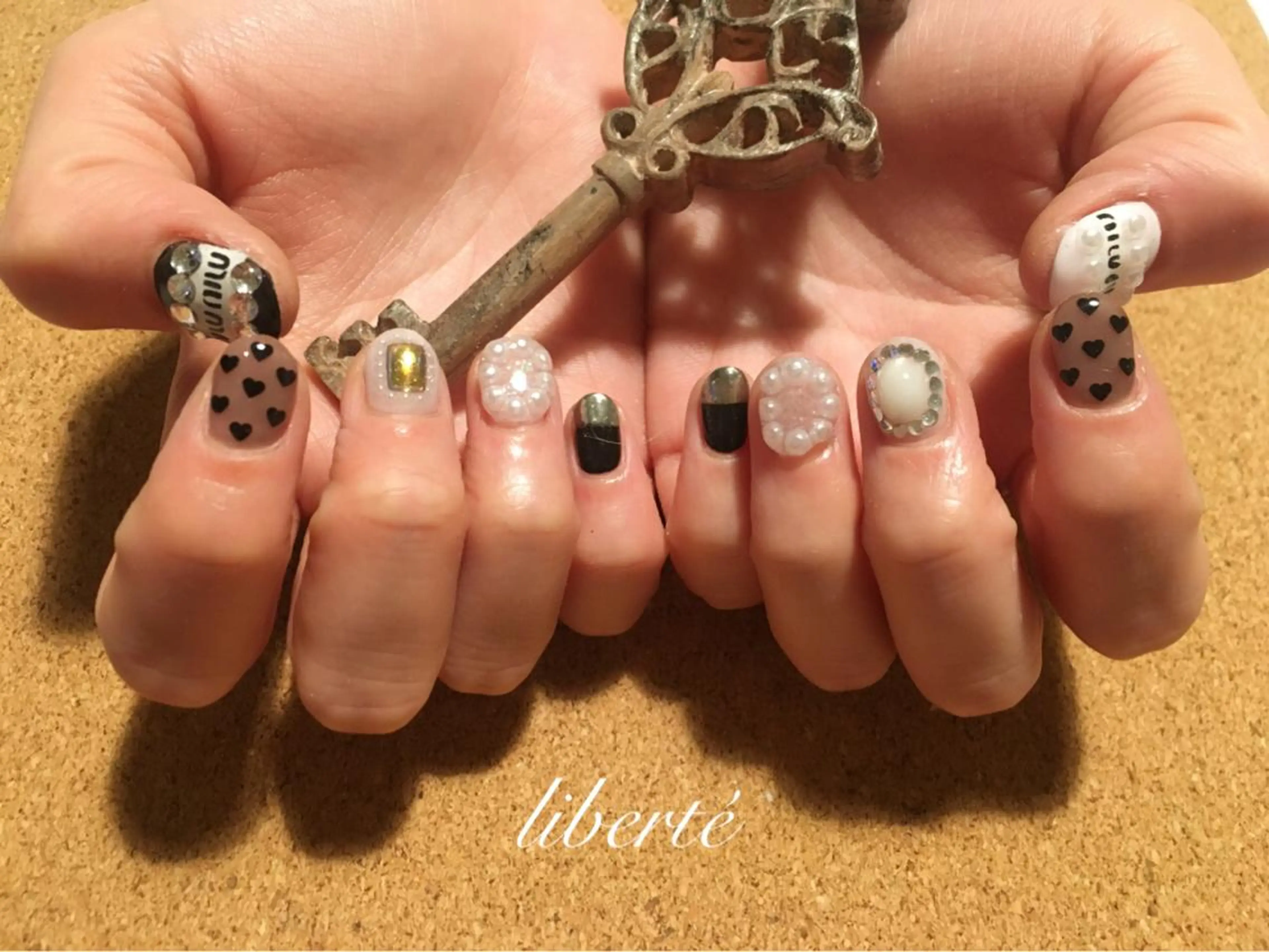 ネイル liberté (リベルテ)のネイルデザイン