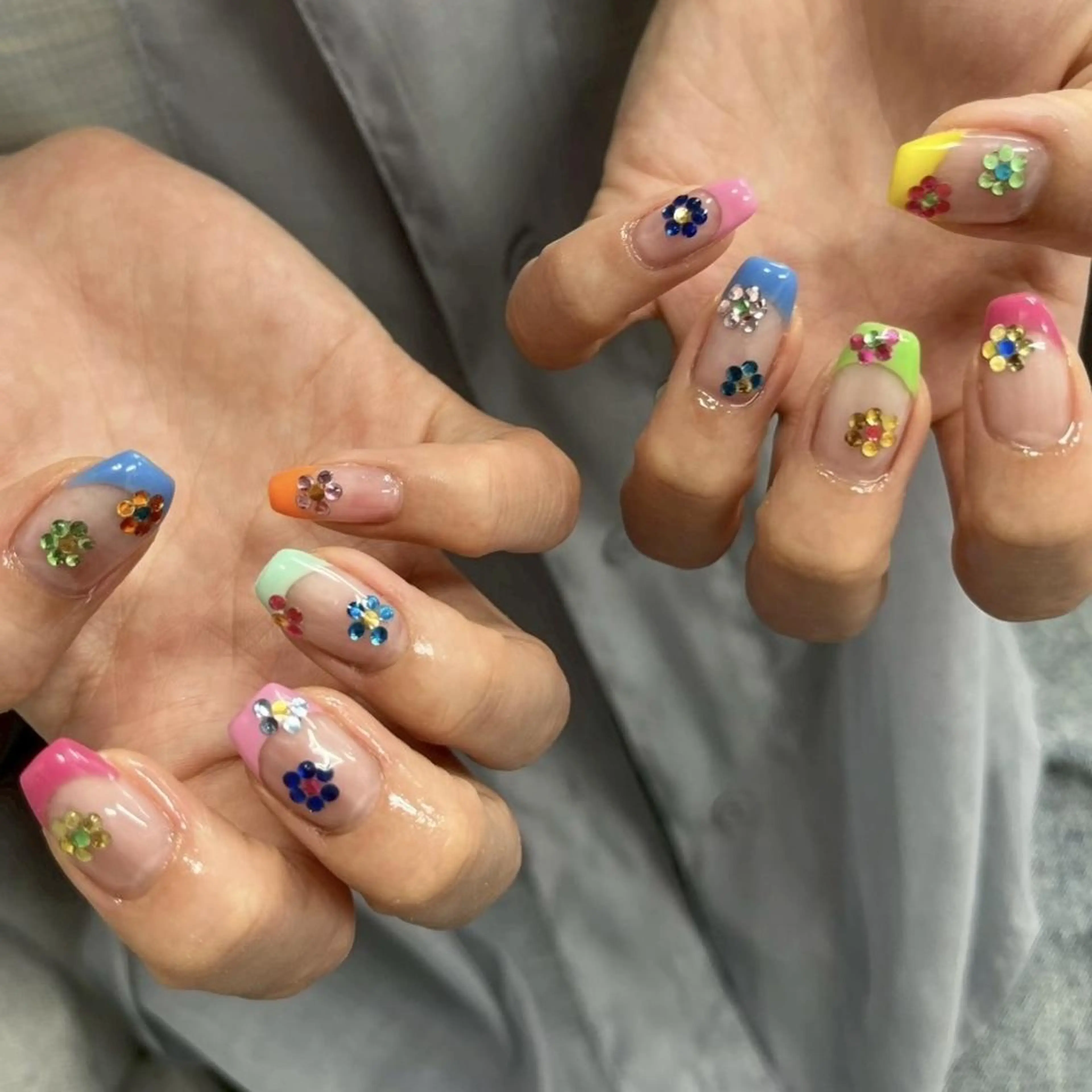 ネイル ストーンネイル ハンドネイル tener 🩷yua🩷のネイルデザイン