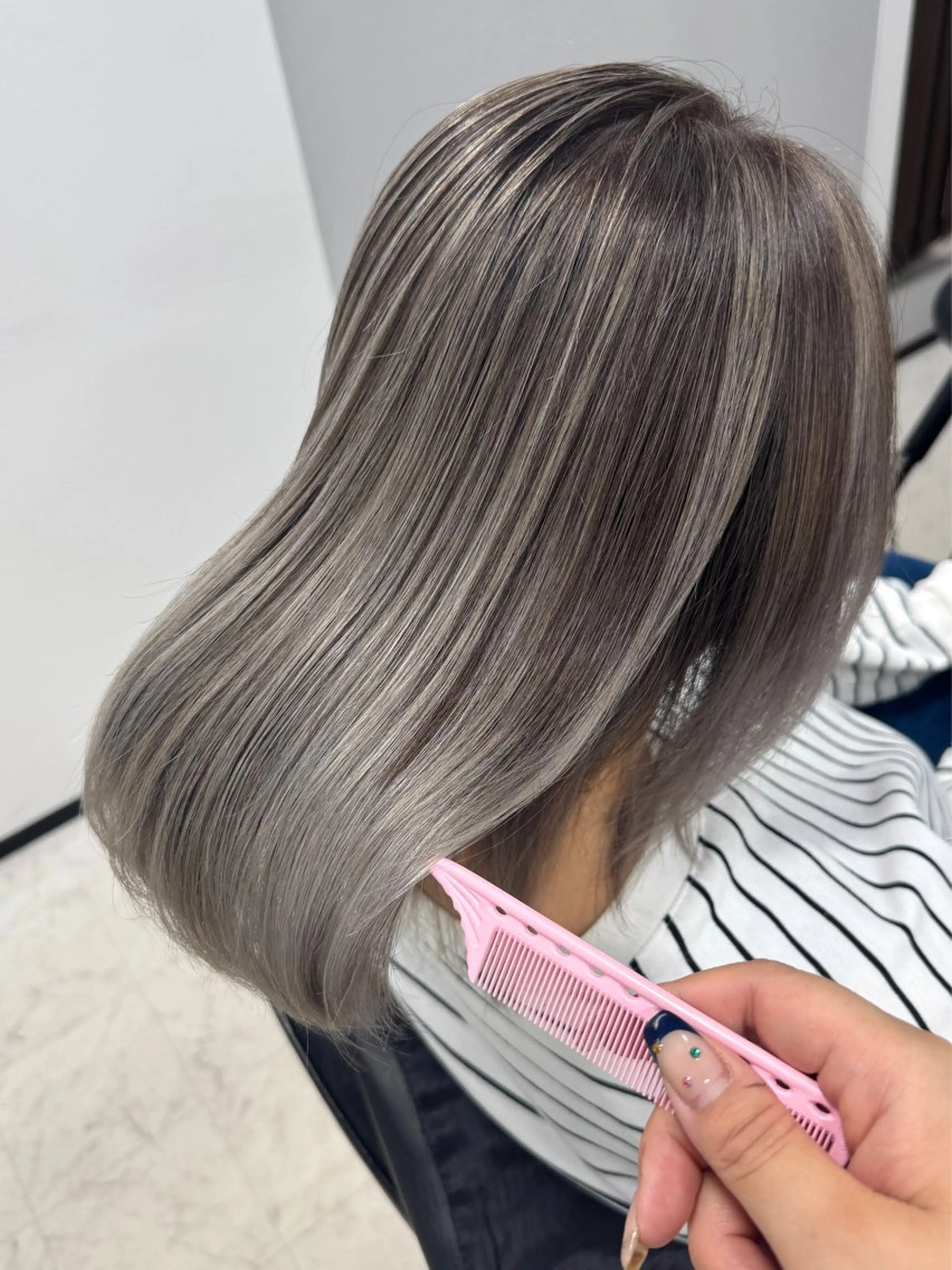 ミディアム カラー バレイヤージュ レイヤーカット カット ヘアカラー トリートメント ヒラガカナ▼ ECLAT HAIRのヘアスタイル