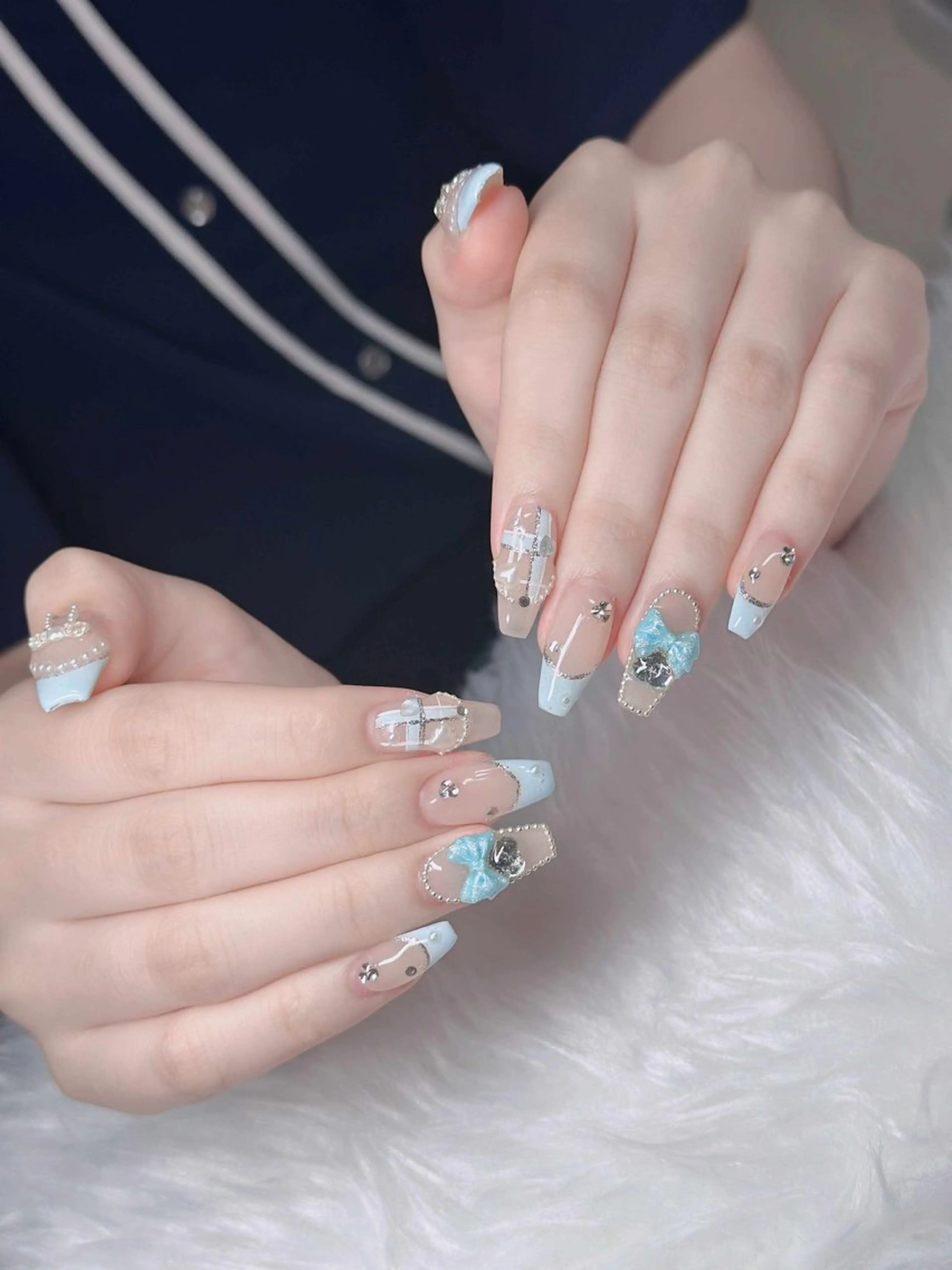 ネイル オーロラネイル フレンチネイル ジェルネイル ハロウィン キラキラネイル ハンドネイル H.baby Nail Salonのネイルデザイン