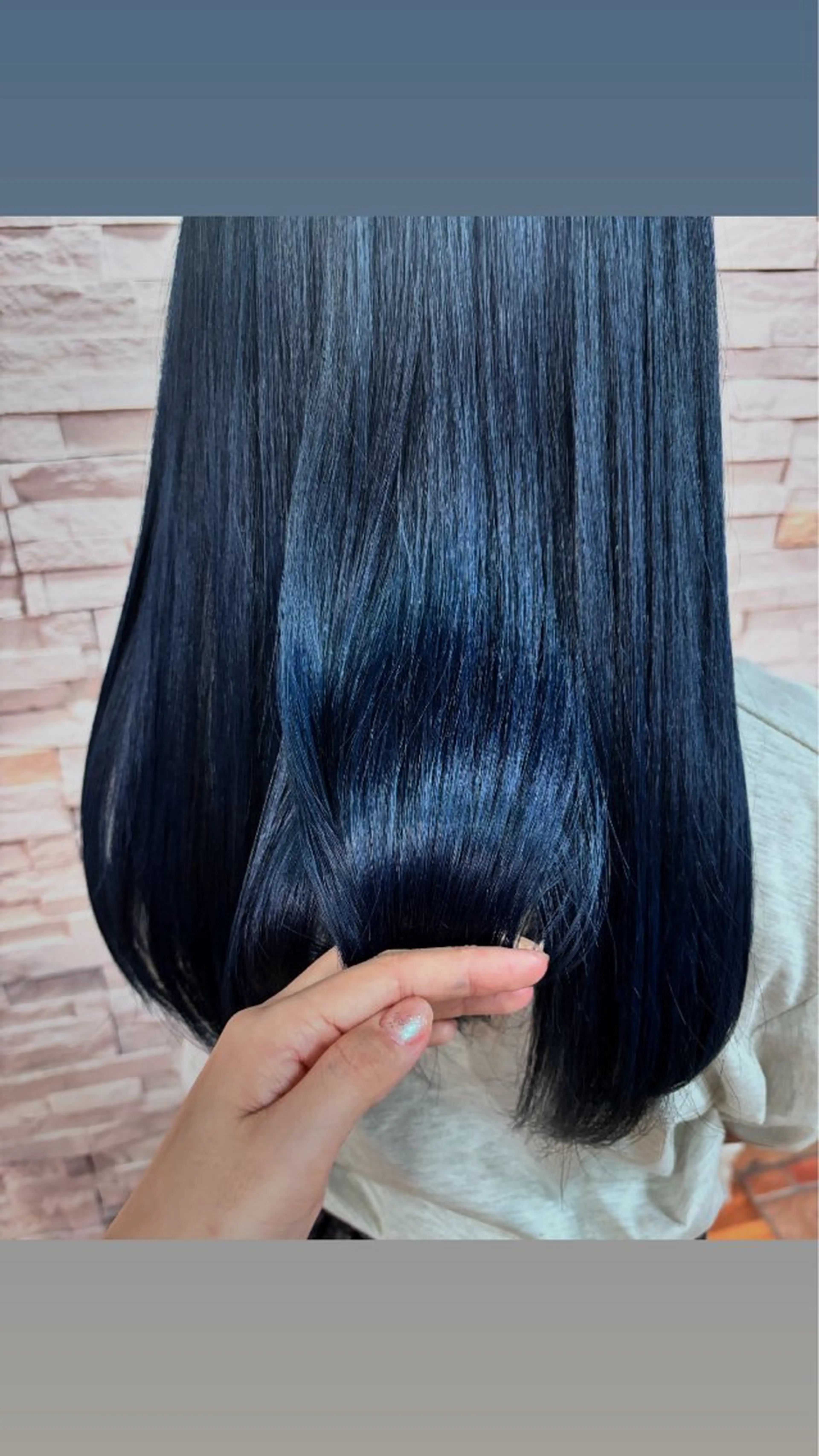 ロング カラー 花澤 紗更のヘアスタイル