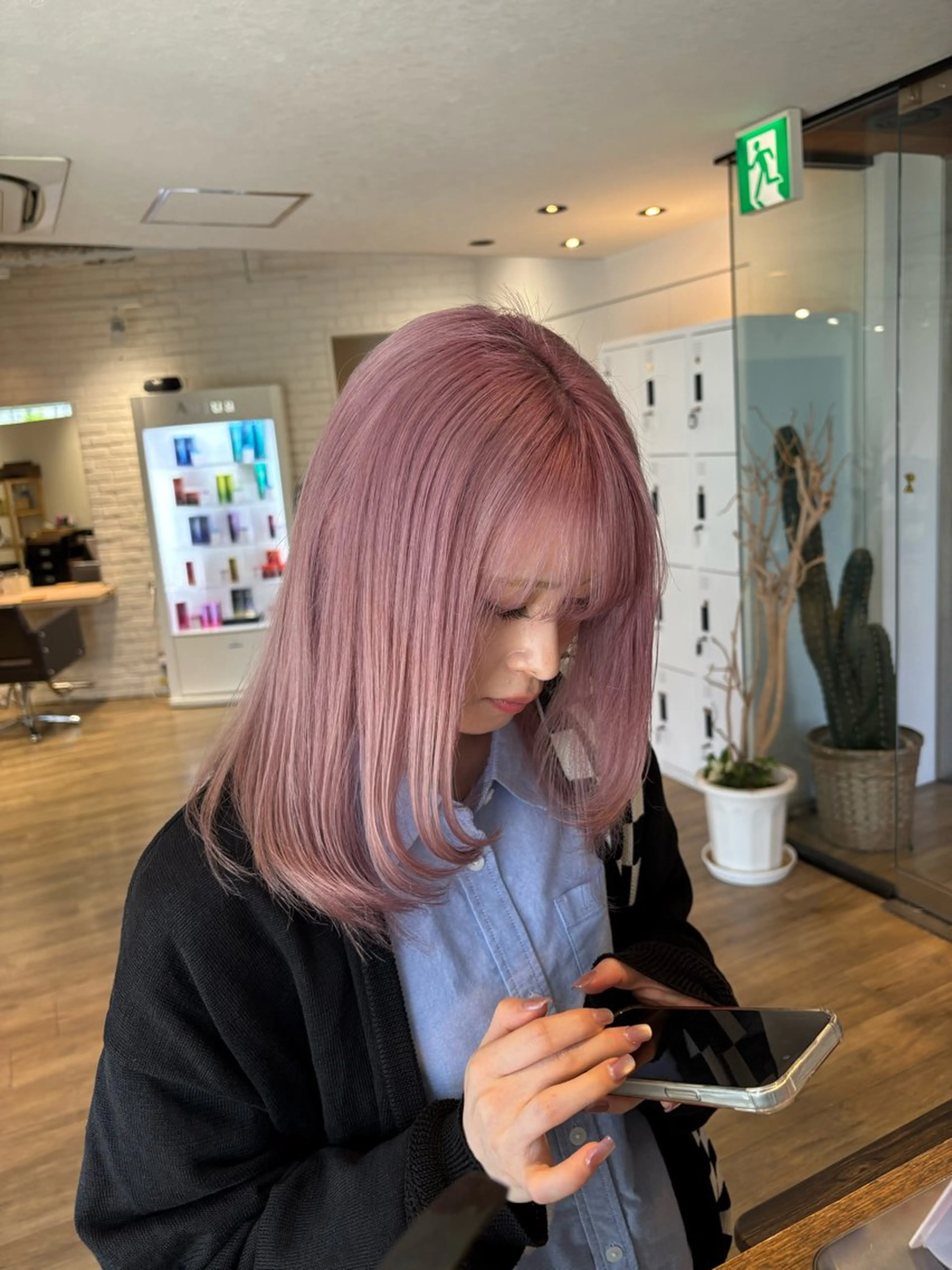 セミロング カット ヘアカラー トリートメント N＋所属・前田 菜奈子のヘアスタイル