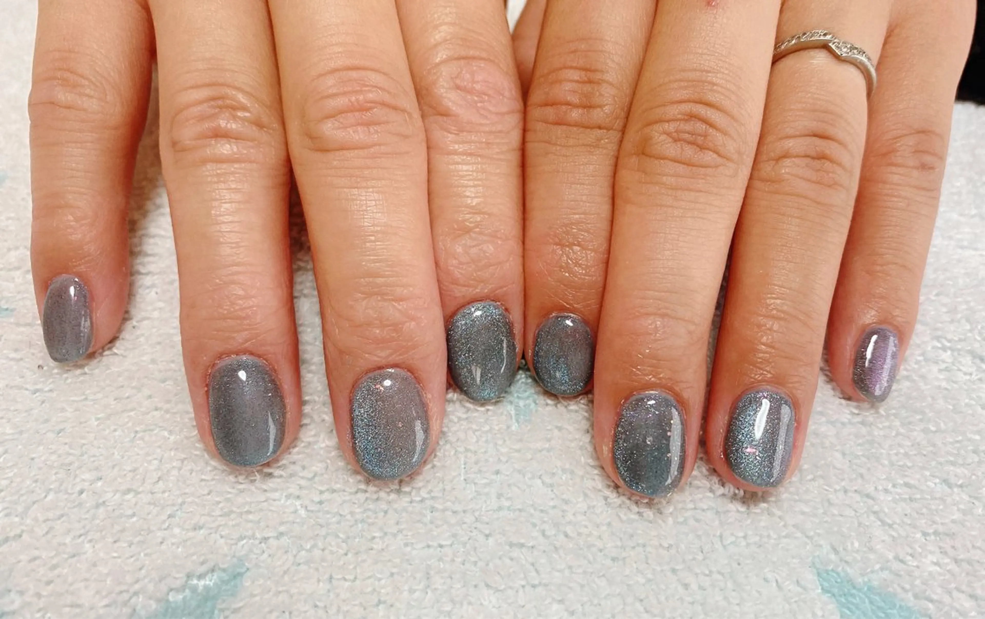 ネイル マグネットネイル 牧野 真都華のネイルデザイン