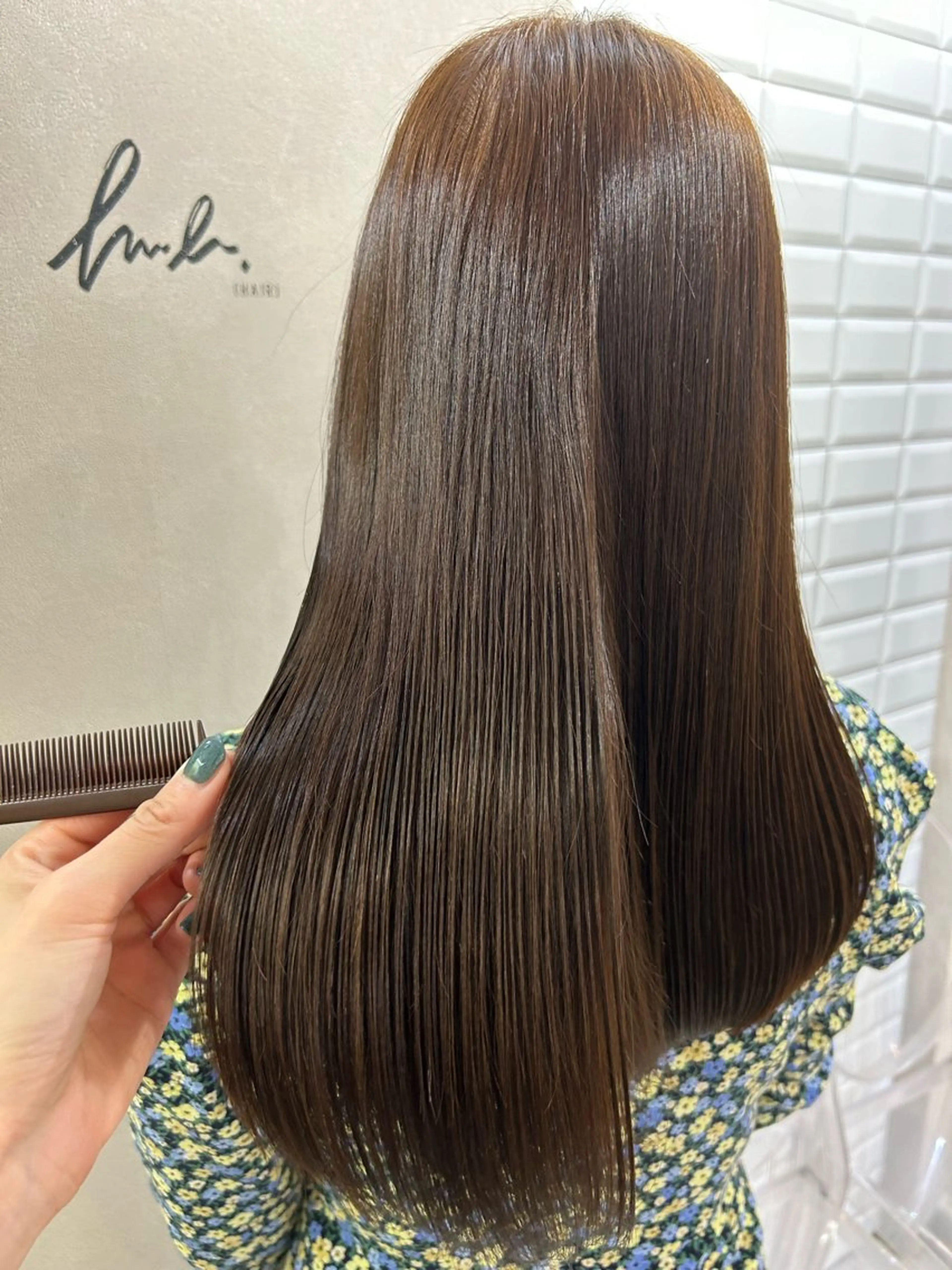 ロング カラー ベージュカラー hubhair レイヤー/透明感のヘアスタイル