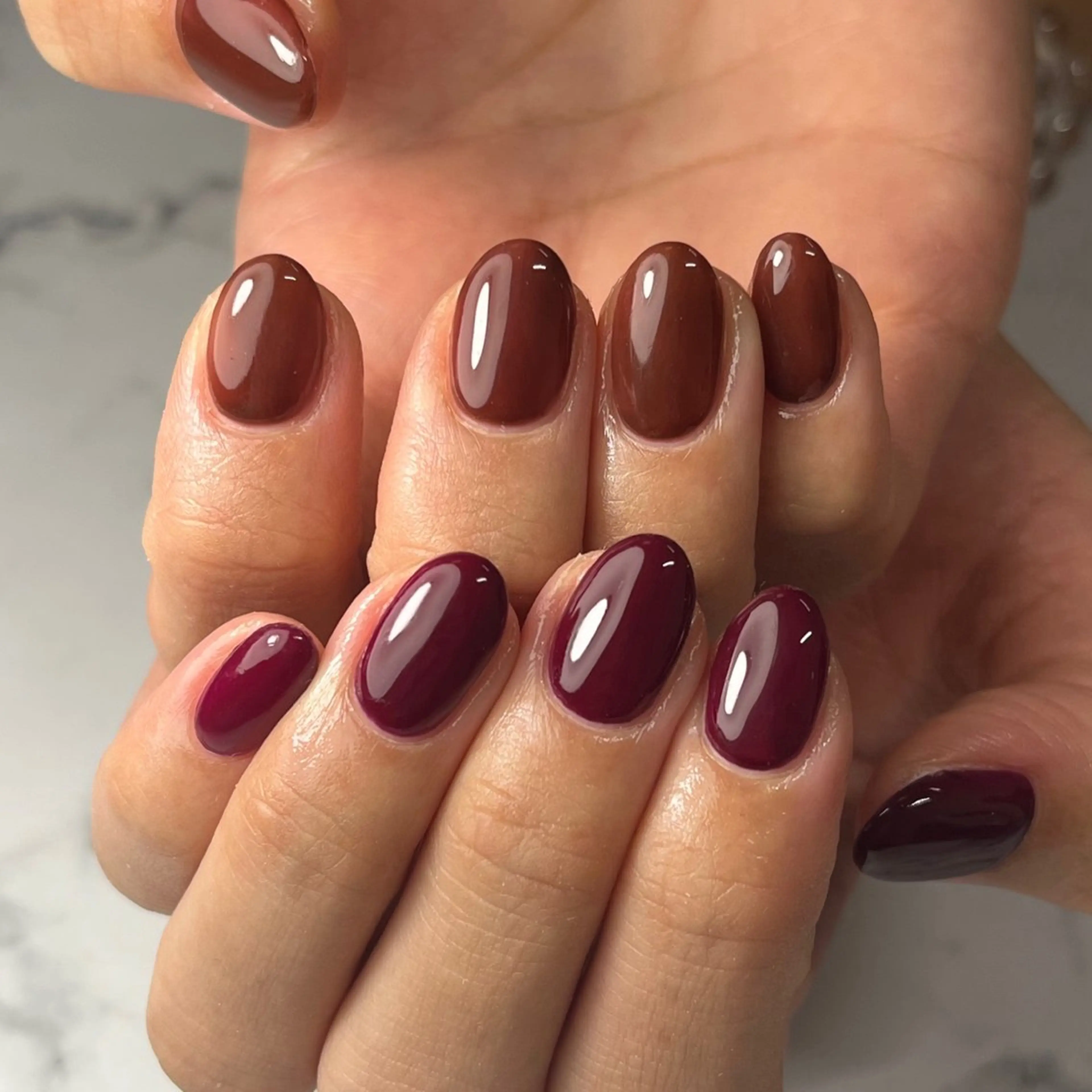 ネイル ボルドー ブラウン ワンカラーネイル シンプルネイル 冬ネイル NAIL NOWのネイルデザイン