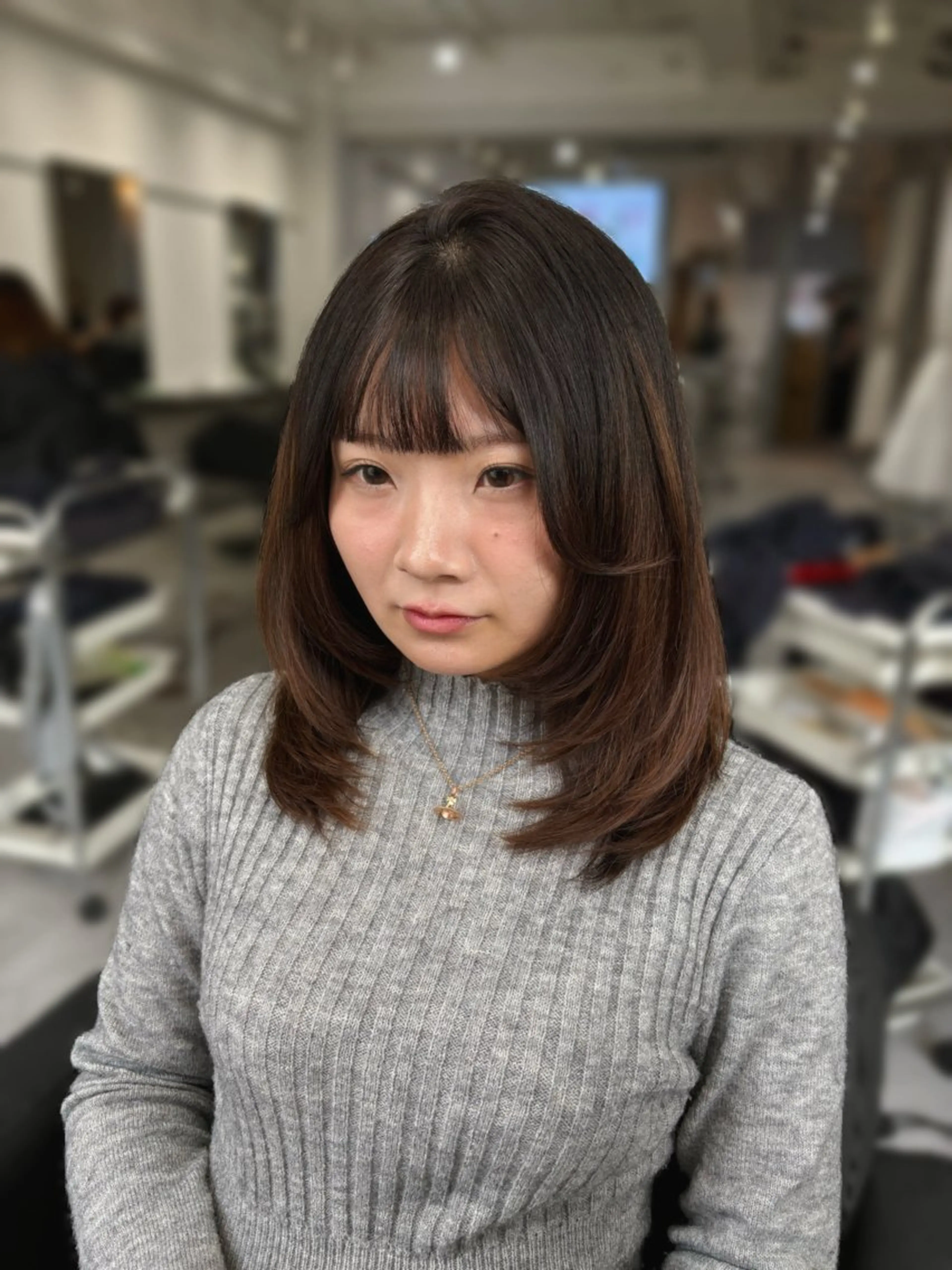 セミロング カラー ヘアアレンジ レイヤーカット カット トリートメント 韓国透明感🇰🇷 SAKURAのヘアスタイル