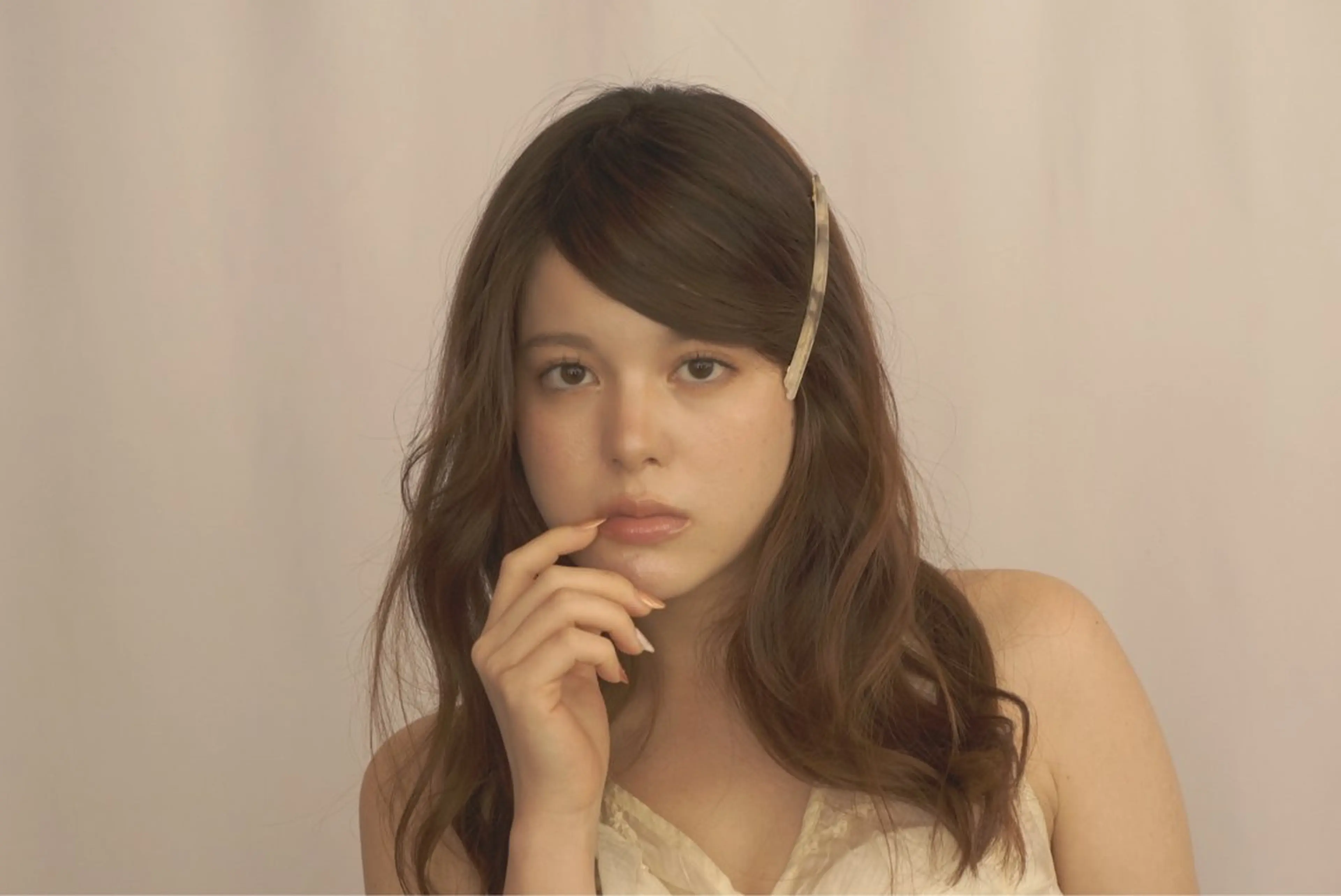 セミロング カラー ヘアアレンジ ベージュカラー 韓国ナチュラル・ ベージュ/落合夏希のヘアスタイル