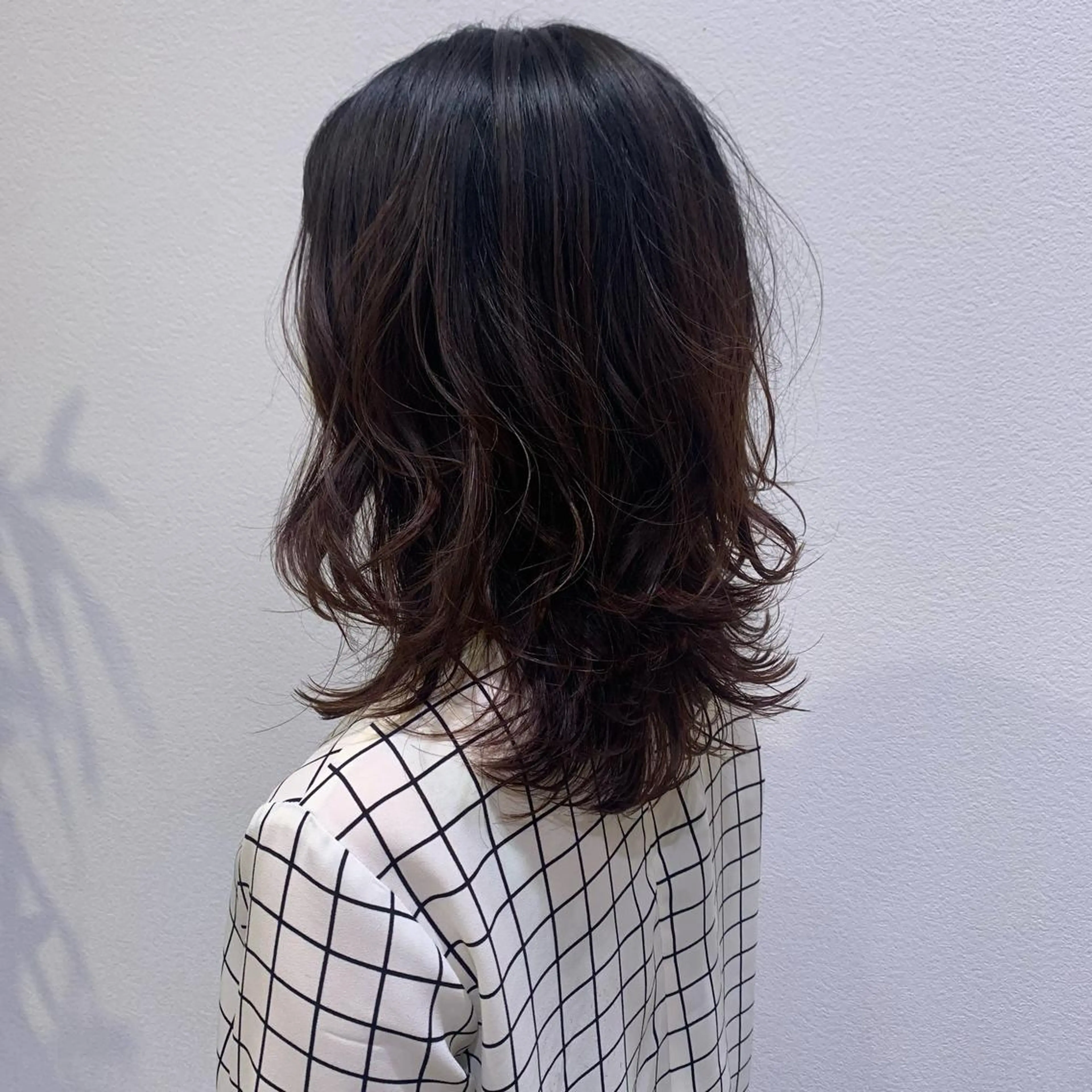セミロング レイヤーカット 川口 絵理のヘアスタイル