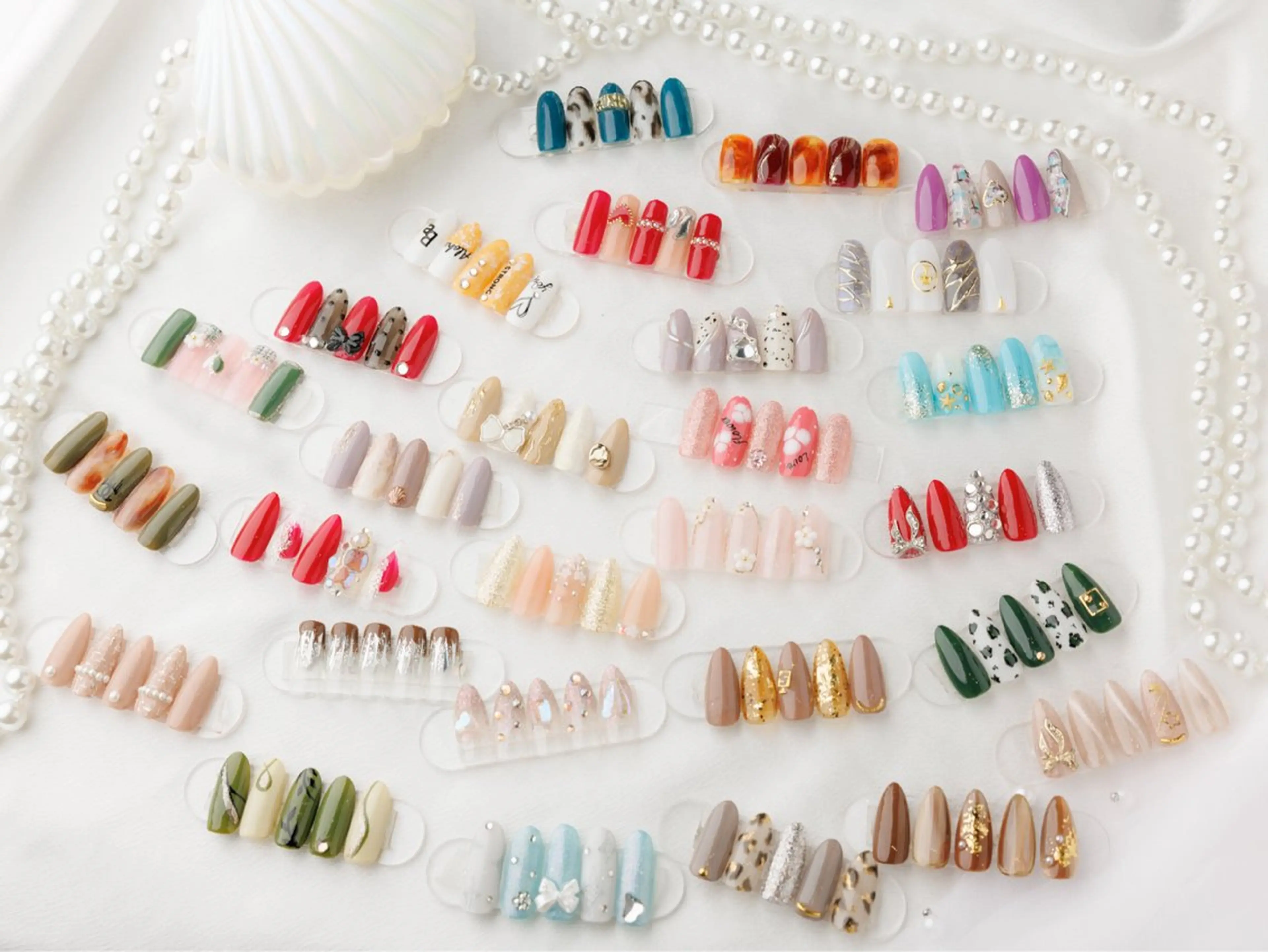 ネイル ハンドネイル ハンドケア Lucky nail  小林和希のネイルデザイン