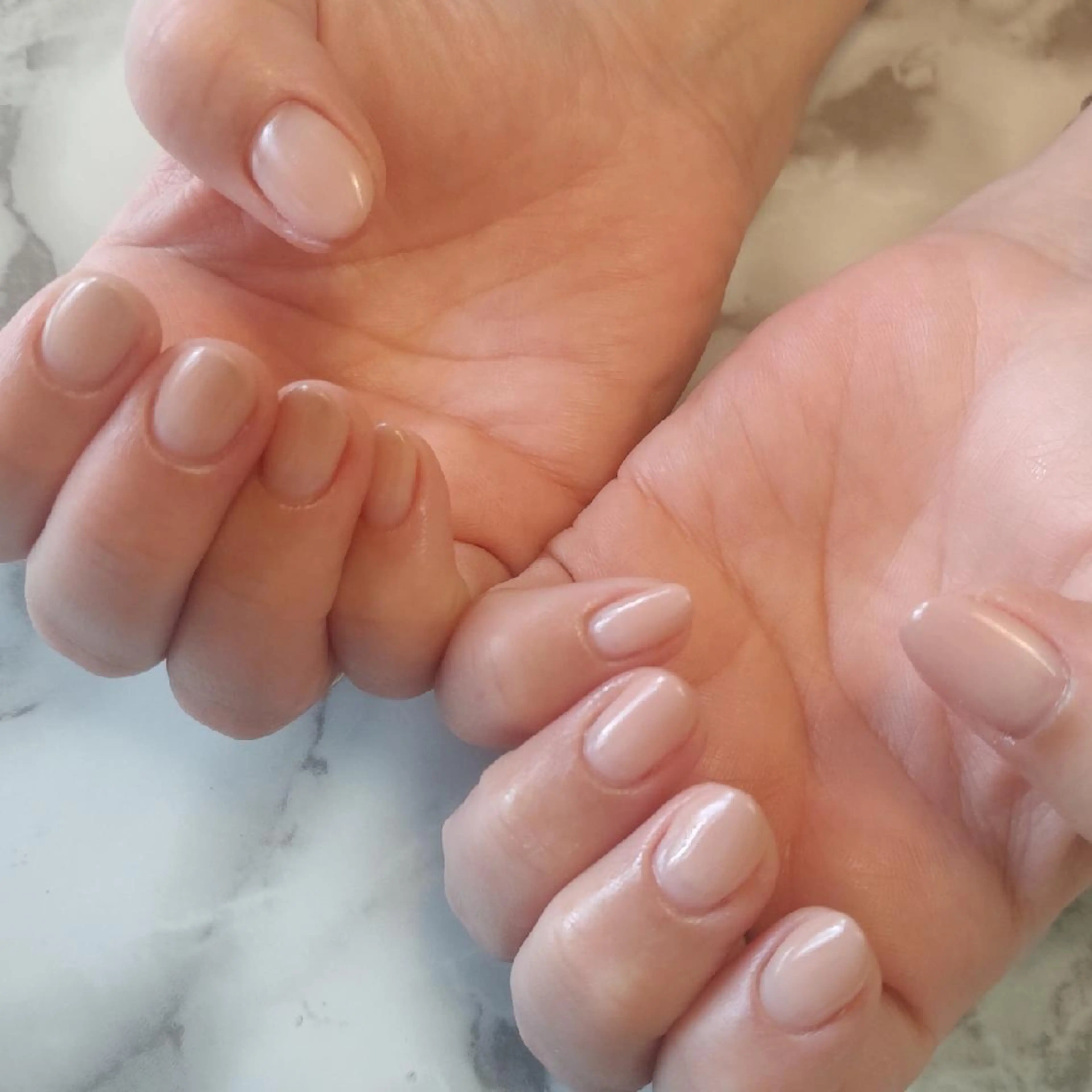 ネイル グラデーション ジェヌインネイル 河内のネイルデザイン