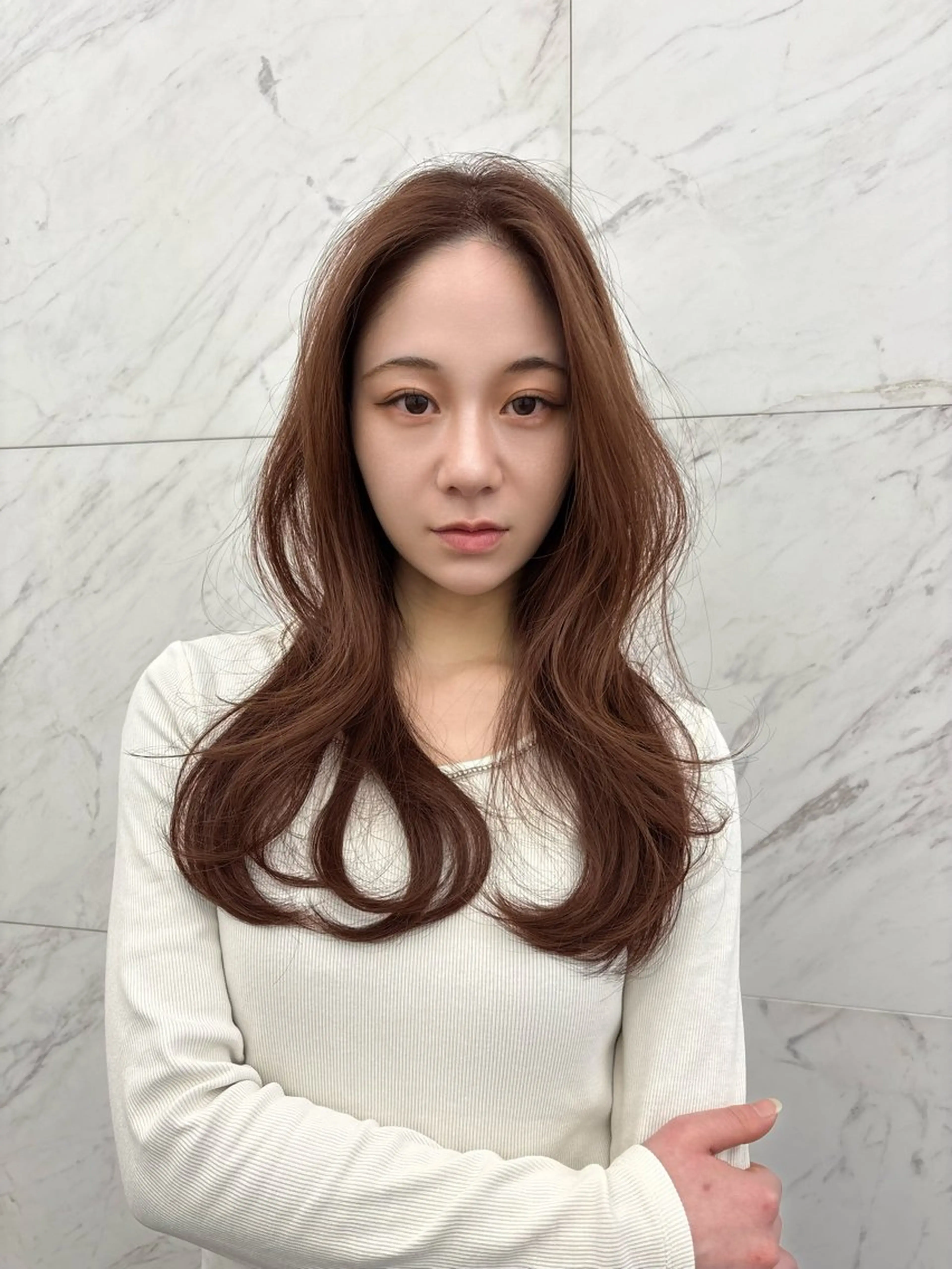 ロング IWAINAGOYA所属・金子 賢人のヘアスタイル