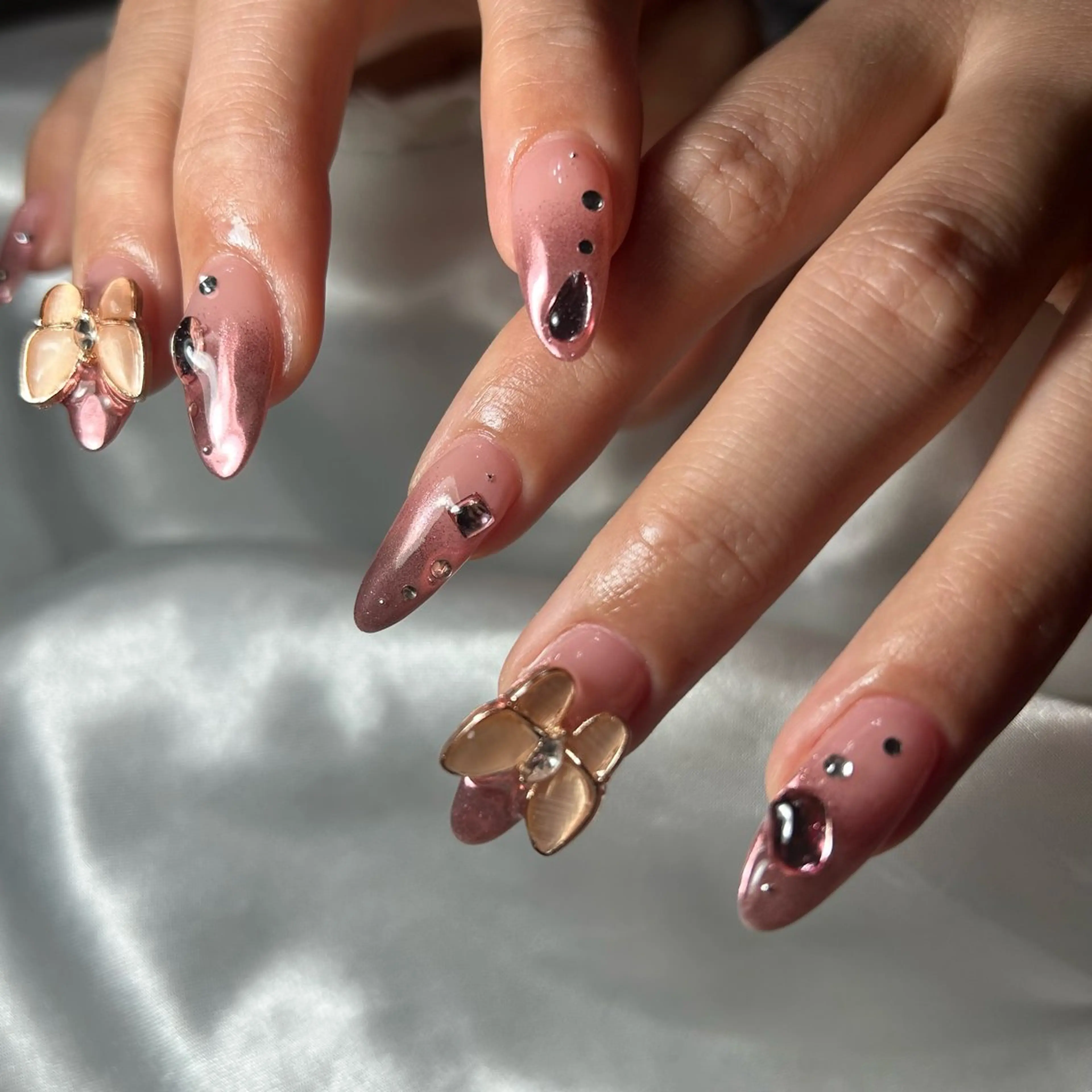 ネイル ハンドネイル nailroom‪ sb‪‪𓈒𓂂𓏸のネイルデザイン