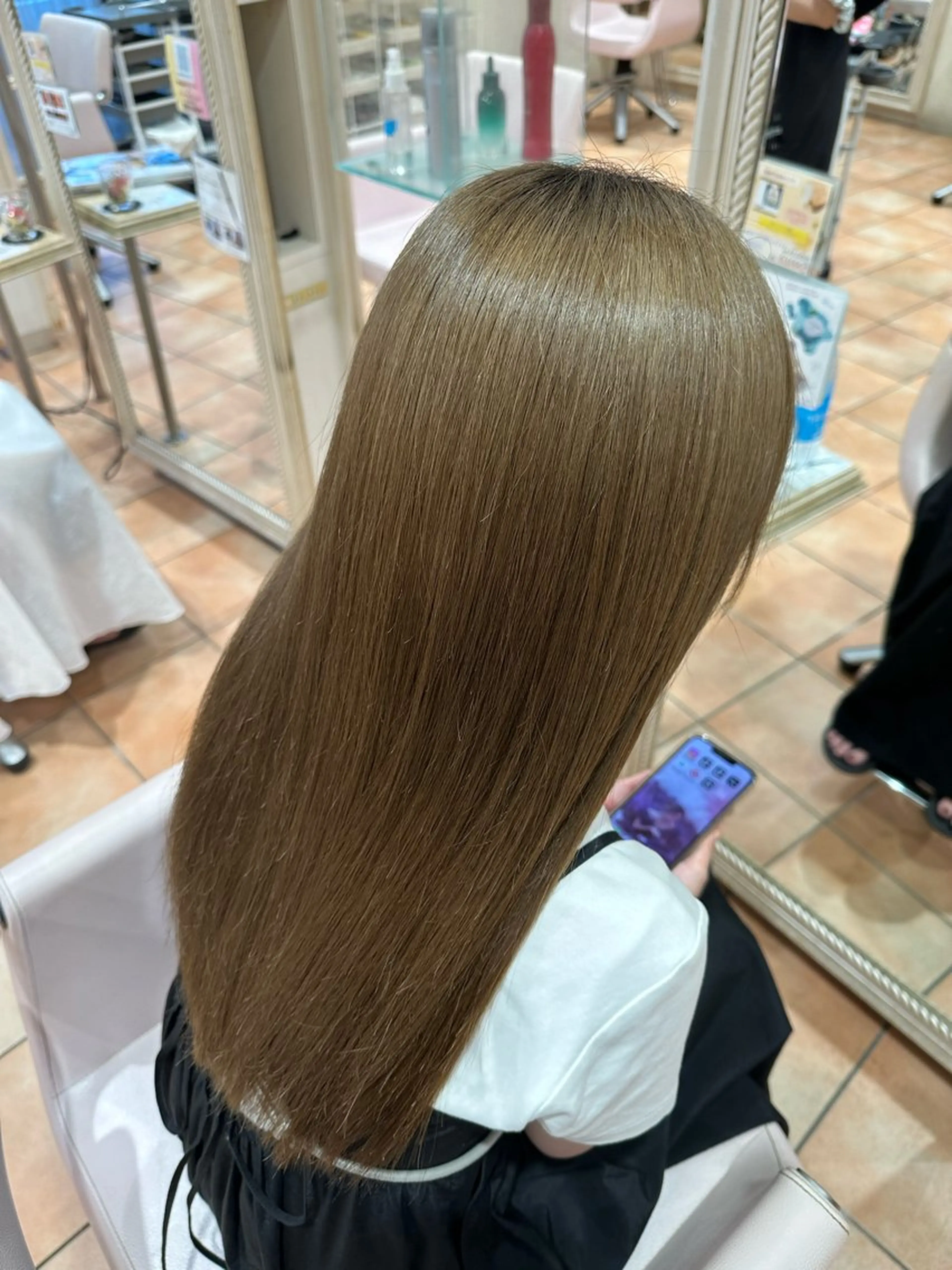 ロング トリートメント めぞんどぼーて少路所属・めぞんどぼーて REINAのヘアスタイル