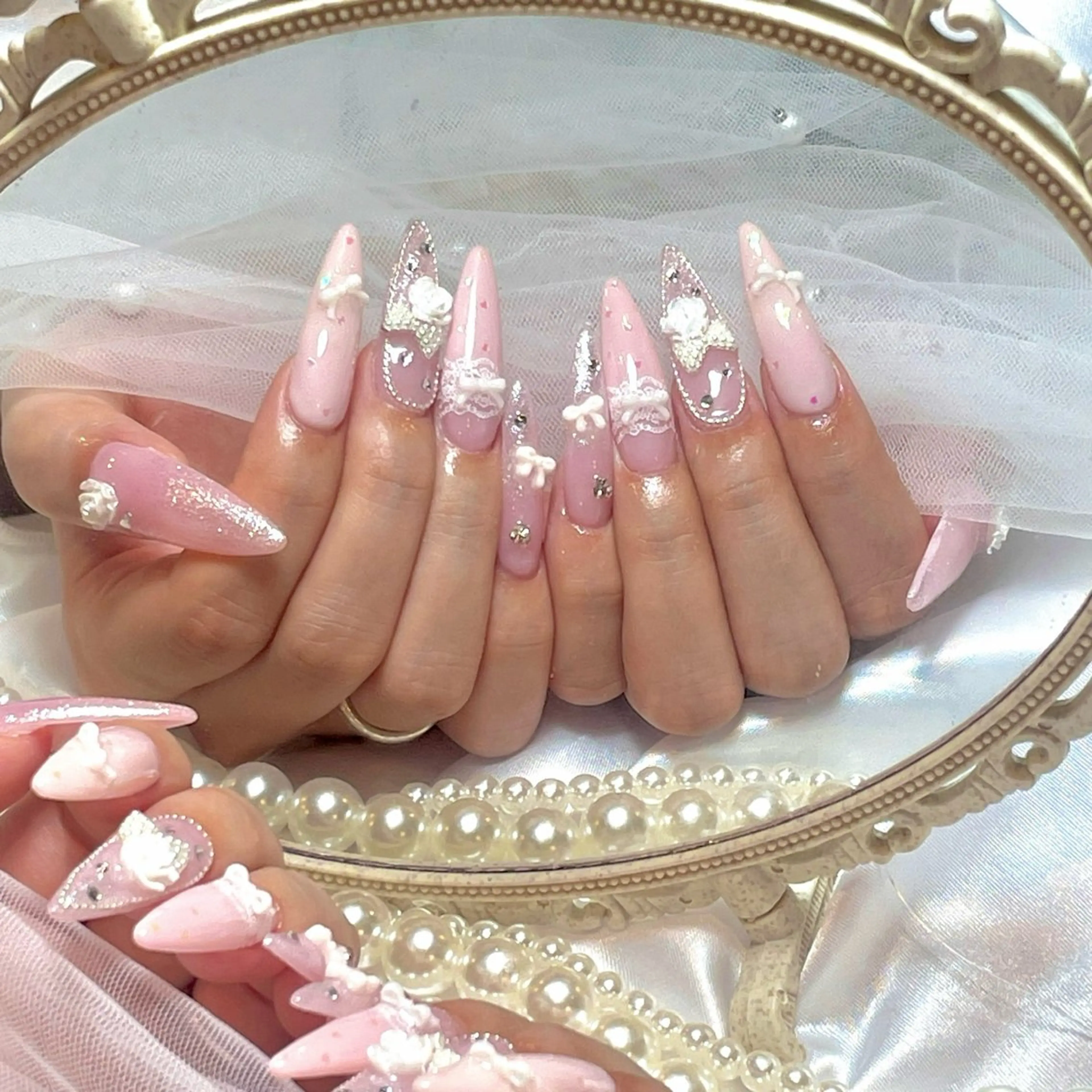 ネイル 持ち込み ストーンネイル ハンドネイル yurika 🌷.*･ﾟのネイルデザイン