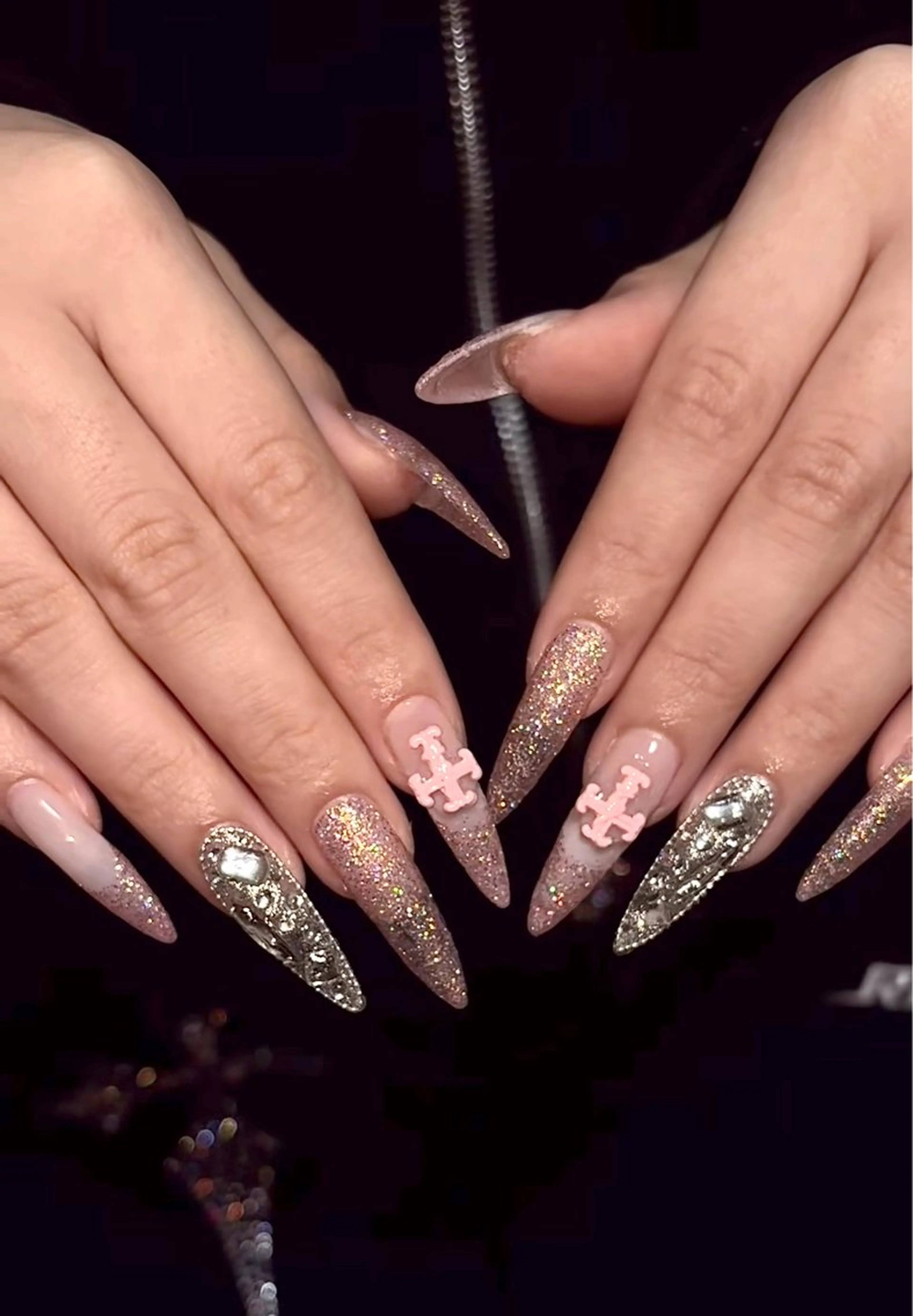 ネイル ハンドネイル 🩷KaRin🩷 チップ長さ出し専門のネイルデザイン