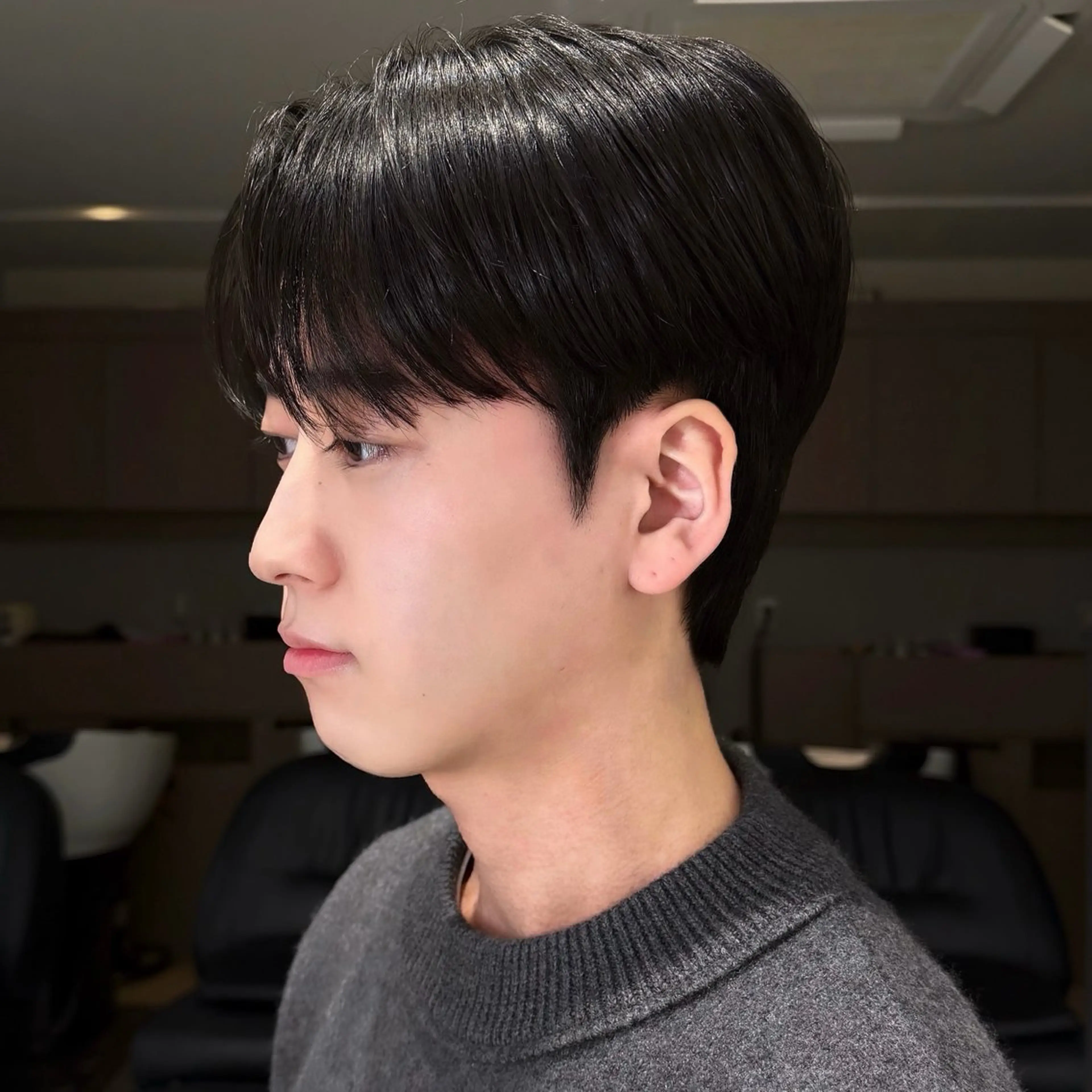 ショート カラー パーマ メンズ センターパート ダウンパーマ メンズ韓国風 メンズパーマ 韓国風ヘア カット パーマ 【センターパート】 大竹　龍之介のヘアスタイル