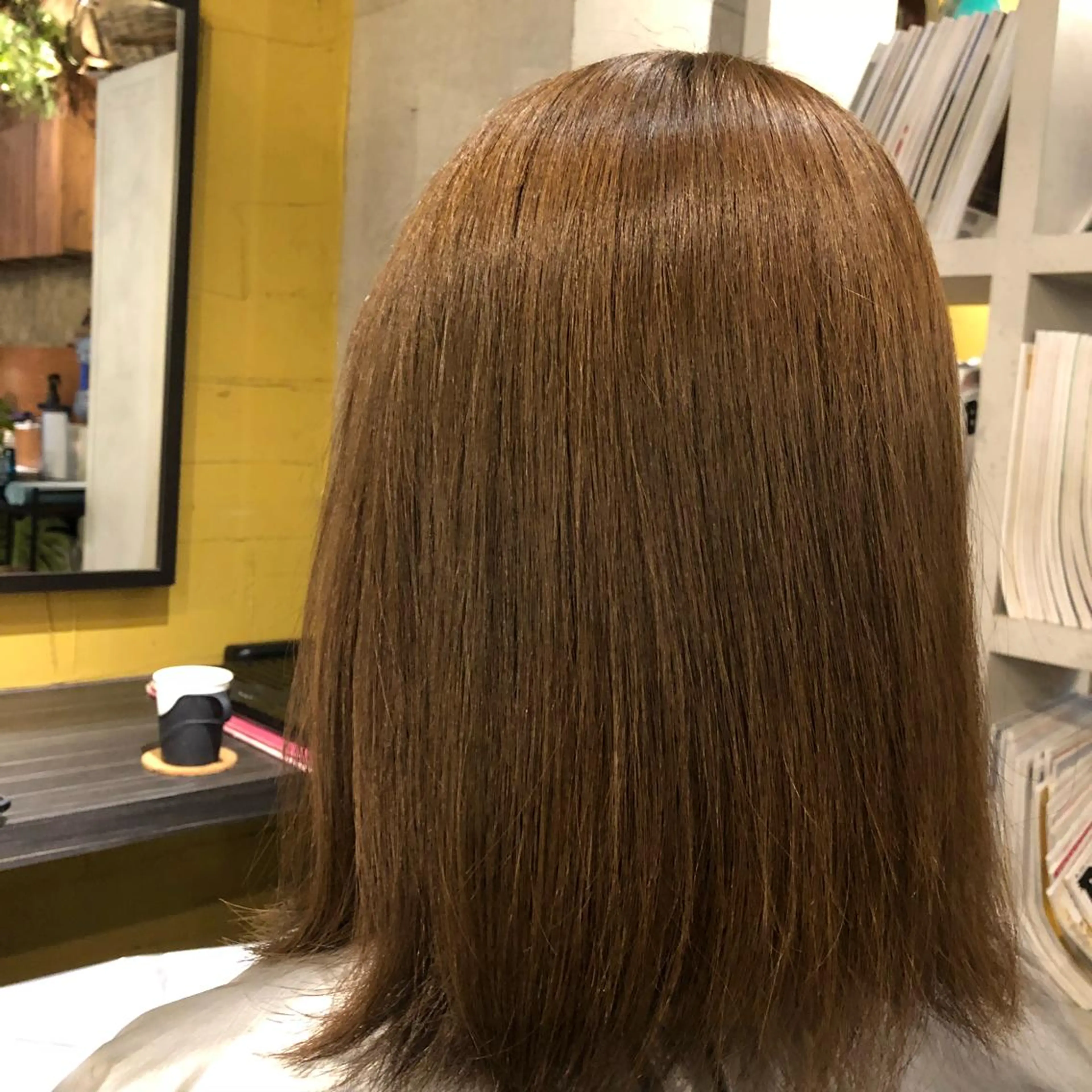 ミディアム ISHIMORI  のヘアスタイル