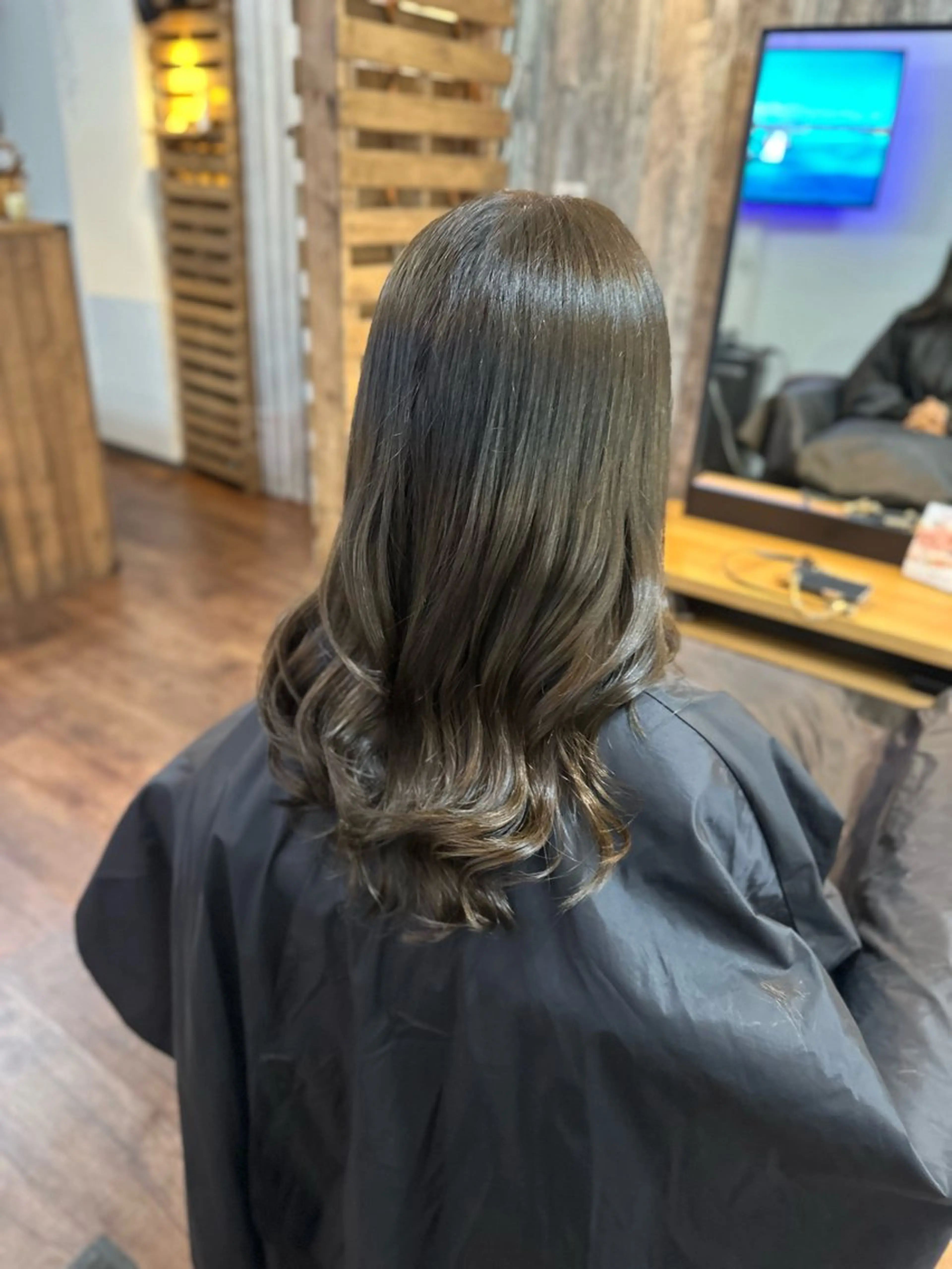 セミロング カラー アッシュ カット ヘアカラー Luzir⭐︎ GEN⭐︎のヘアスタイル