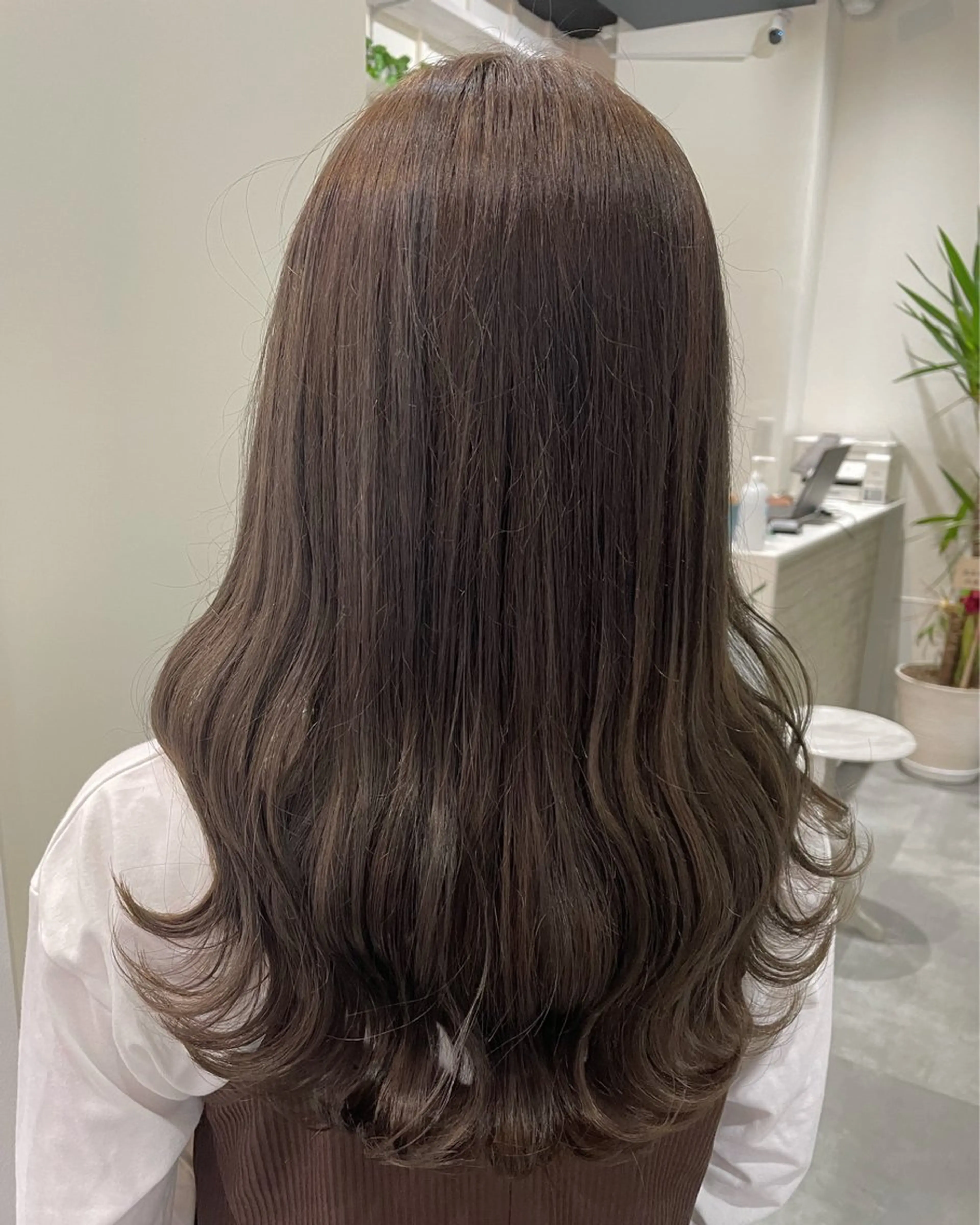 ロング カラー ブリーチ グレージュ ブリーチなしカラー カット ヘアカラー 似合わせスタイル🪮 🌿まなべさとみ🌿のヘアスタイル