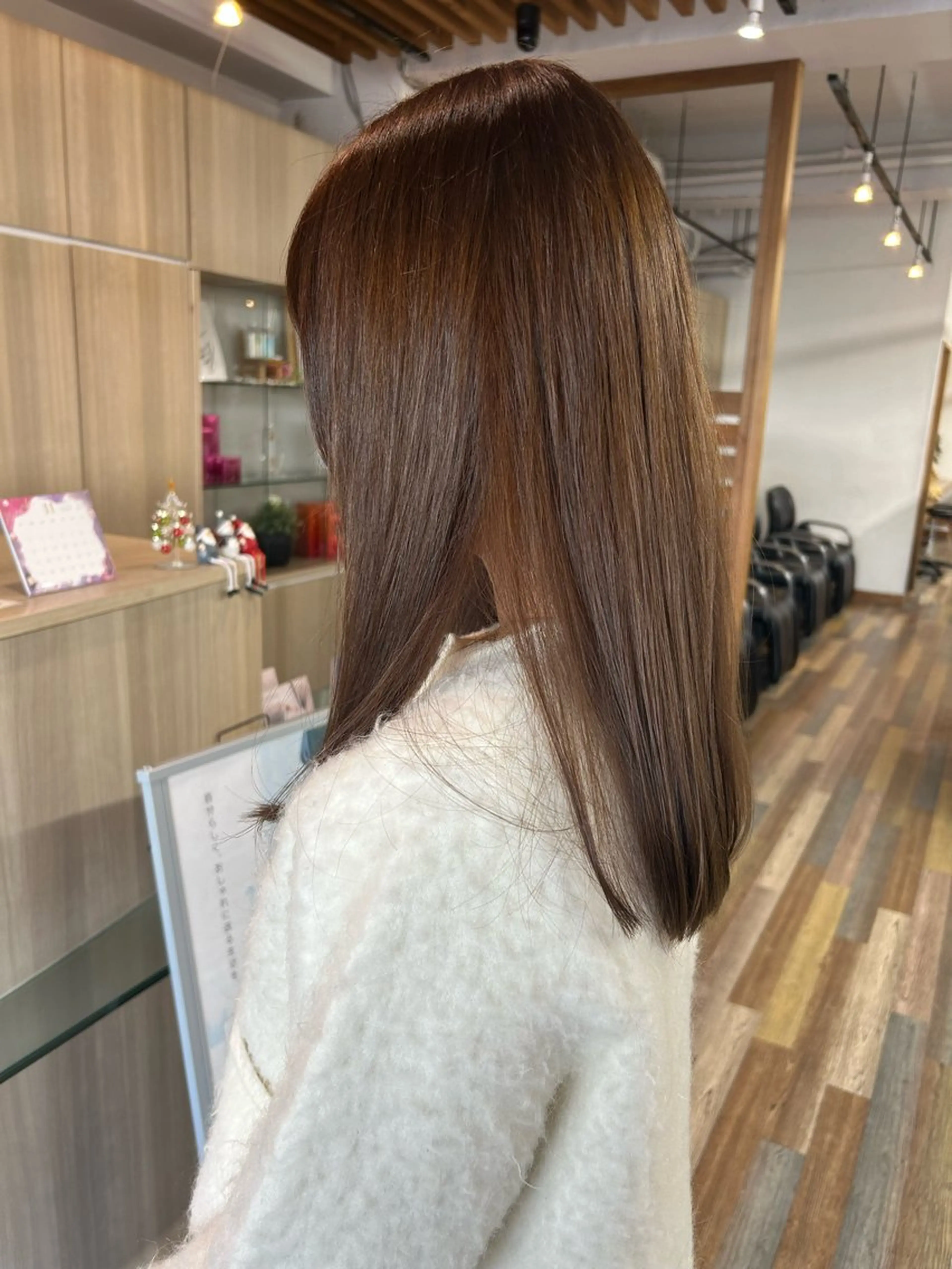 セミロング カラー 志賀　輝/ハイライト /縮毛矯正/髪質改善のヘアスタイル