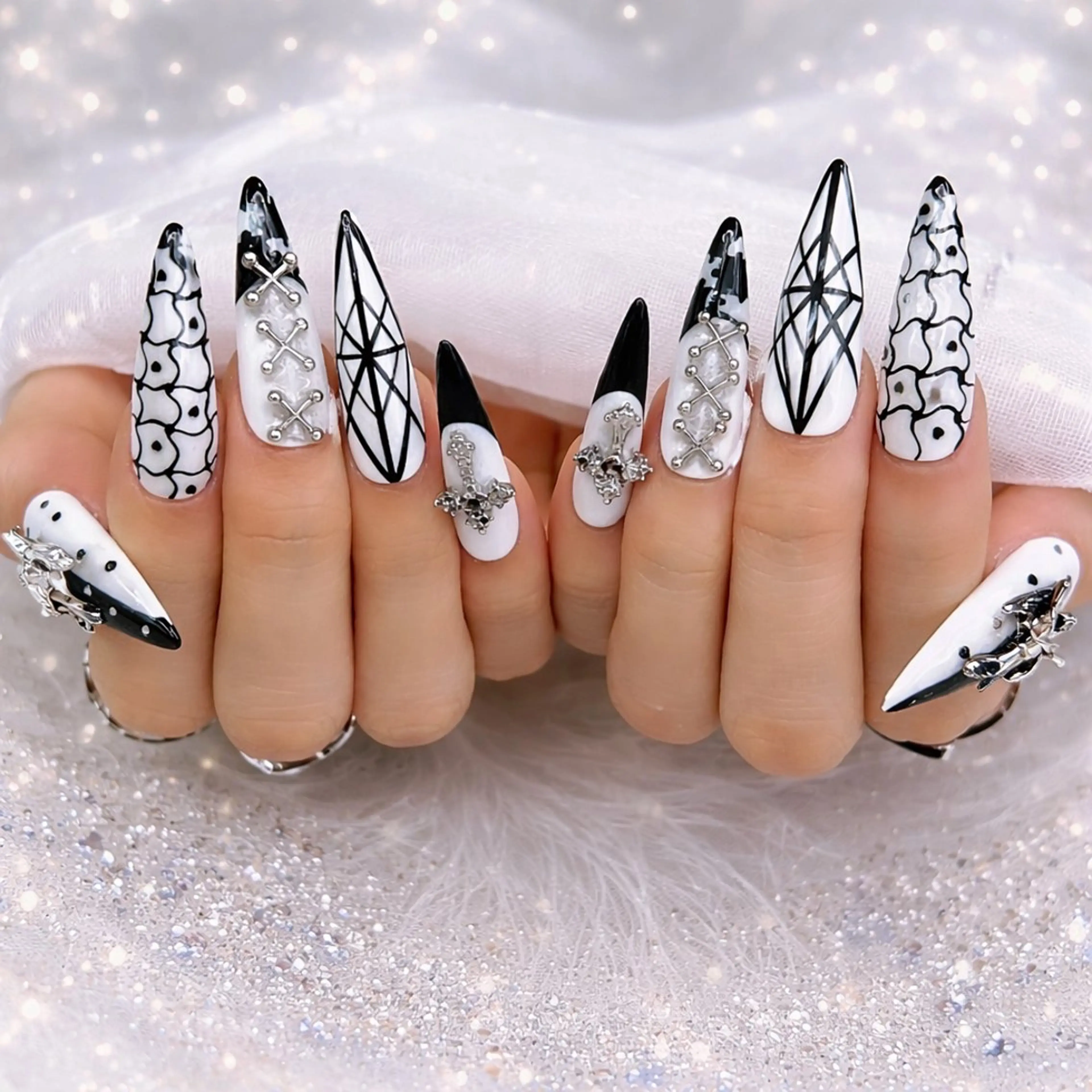 ボリュームアートやり放題💅　長さ出し有／オフ別料金の写真