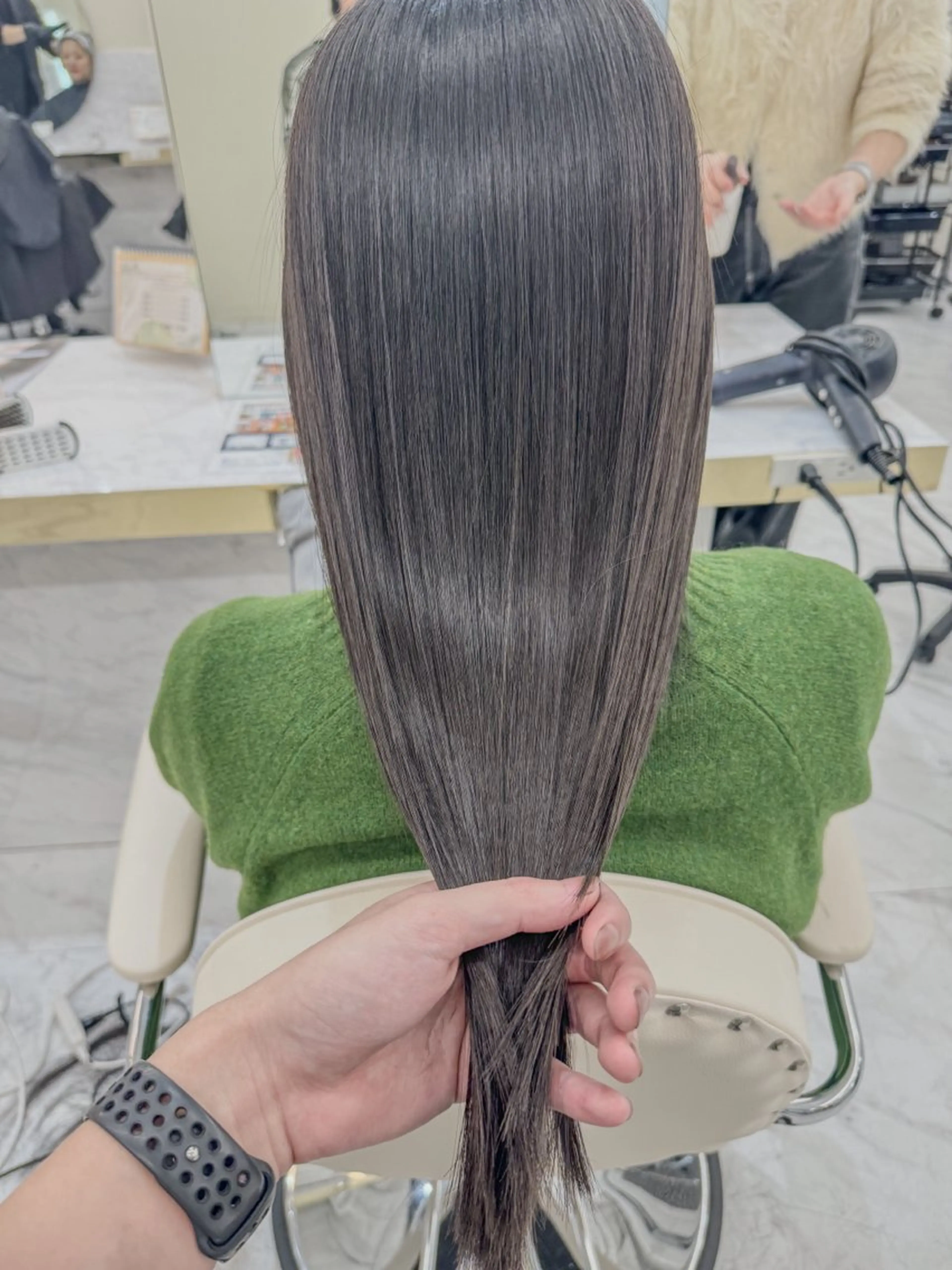 ロング ヘアカラー トリートメント シンタニナオト /梅田茶屋町のヘアスタイル