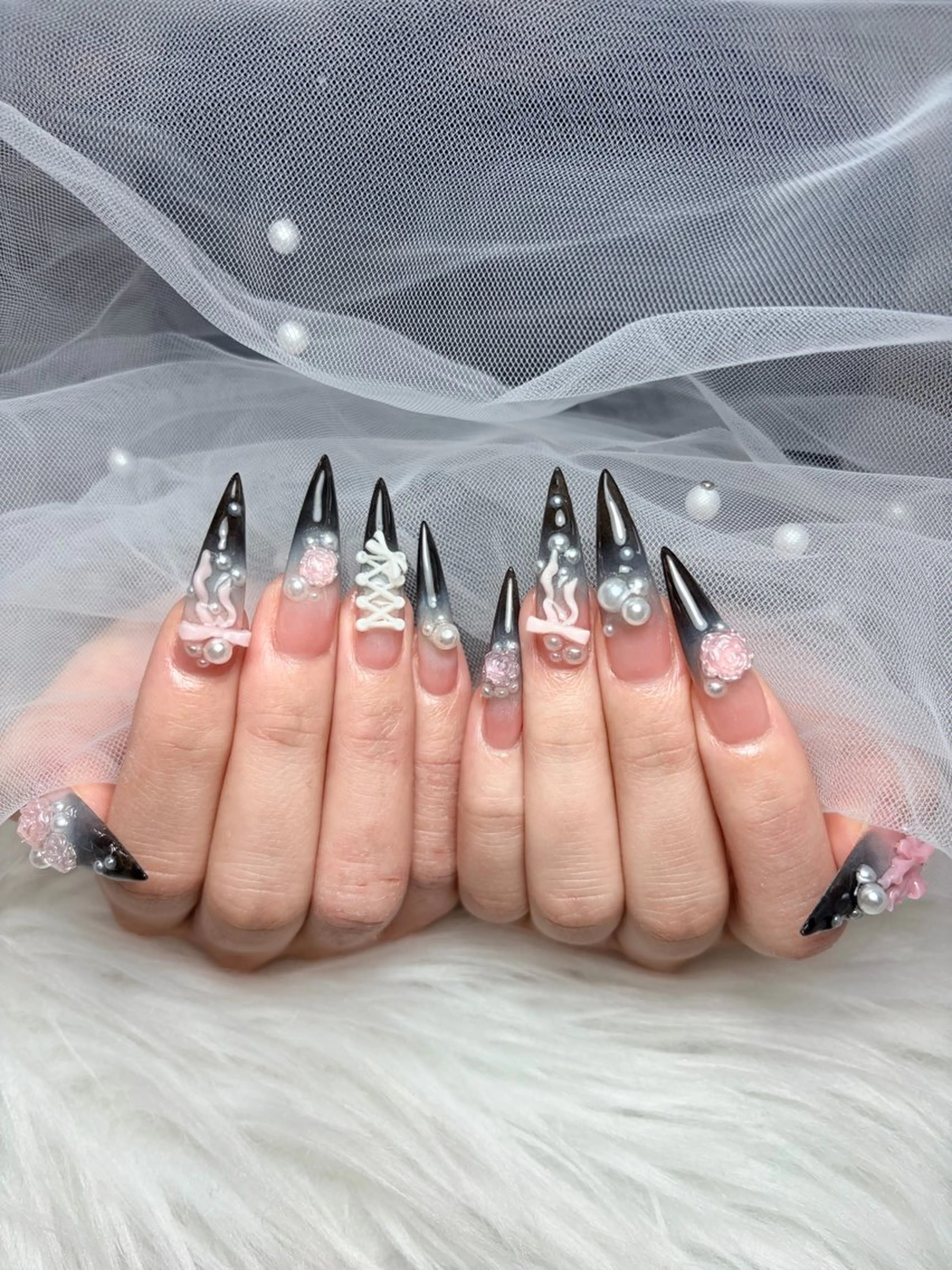ネイル アートネイル 長さ出し ジェルネイル 韓国ネイル マグネットネイル ハンドネイル Cloudy Chan Nailのネイルデザイン