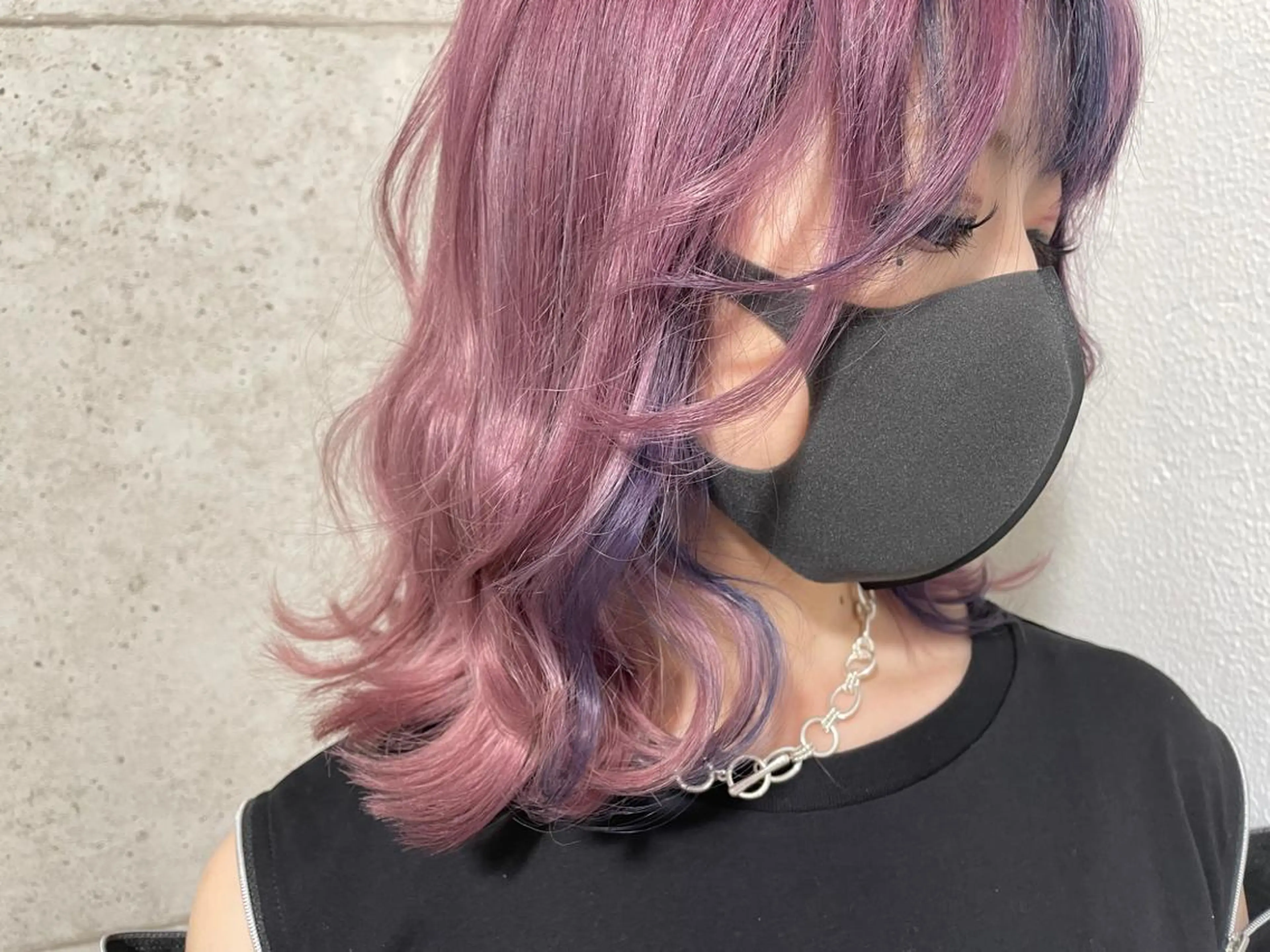 ミディアム カラー イヤリングカラー パープルカラー 1日1名様限定 予約可能のヘアスタイル