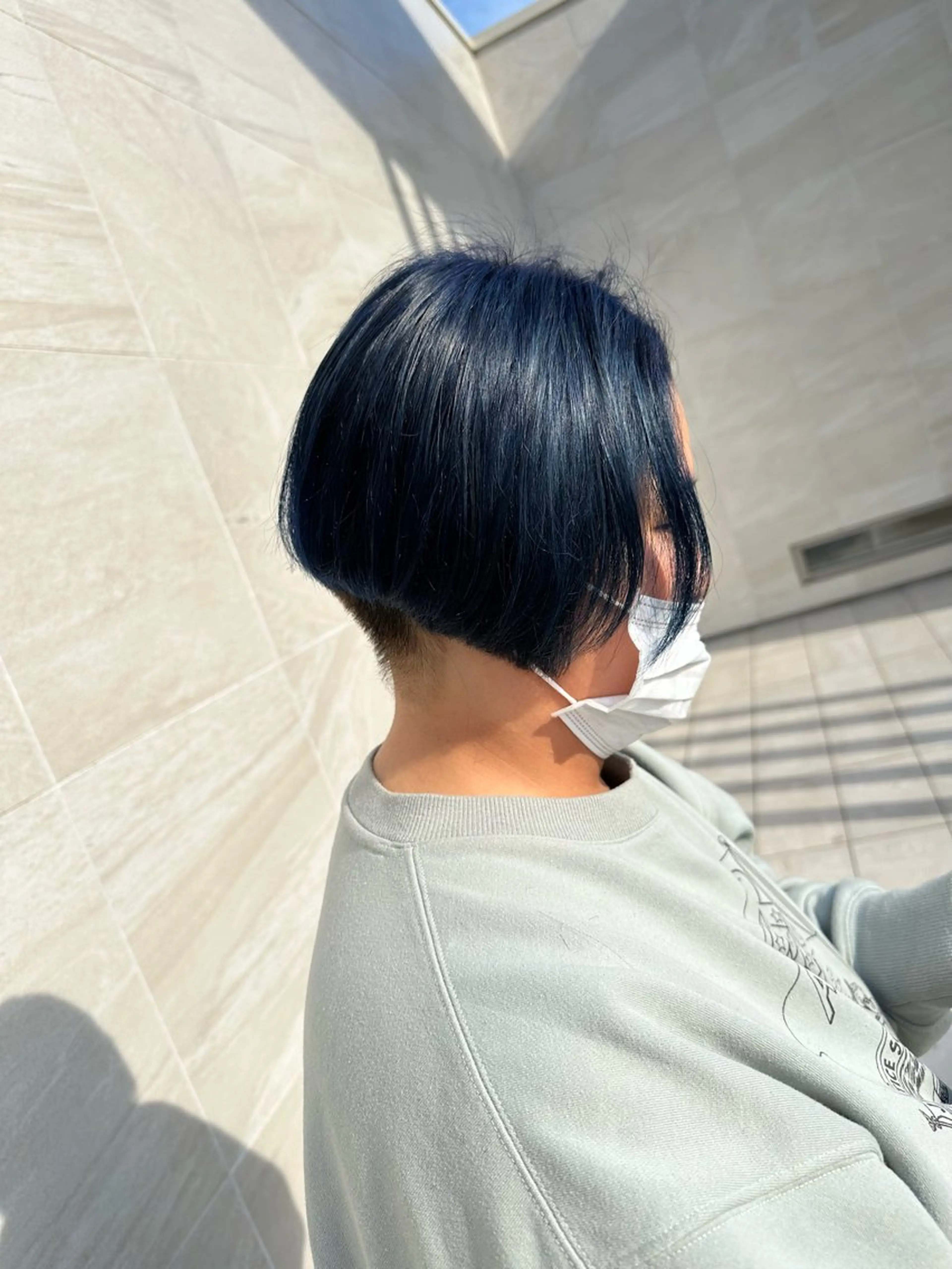ショート カラー 中川 茜里のヘアスタイル