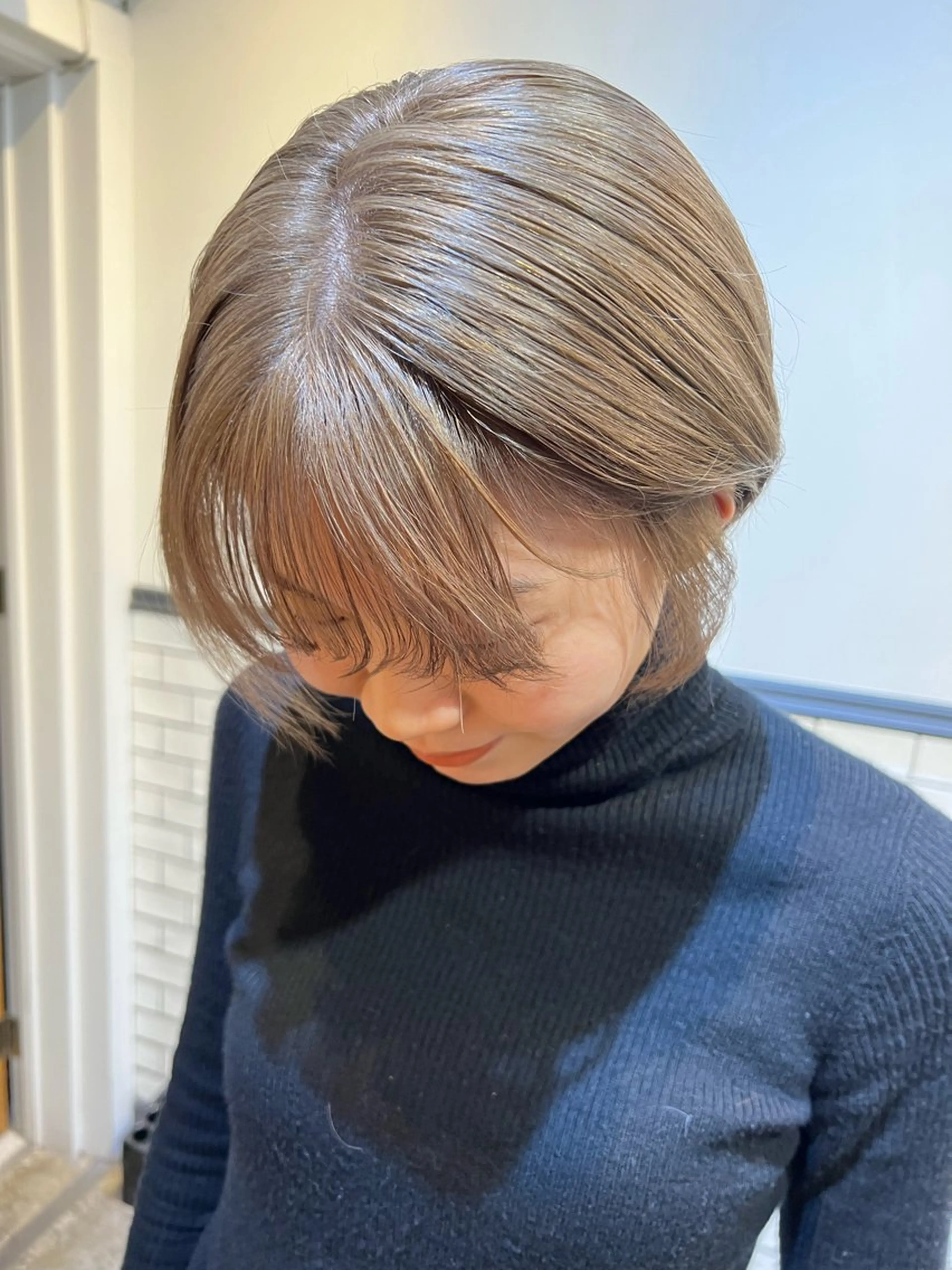 ショート カラー ベージュカラー ブリーチ ケアブリーチ 透明感カラー ミルクティーベージュ 💛河原町/透明感/ コテ巻き/moe💛のヘアスタイル