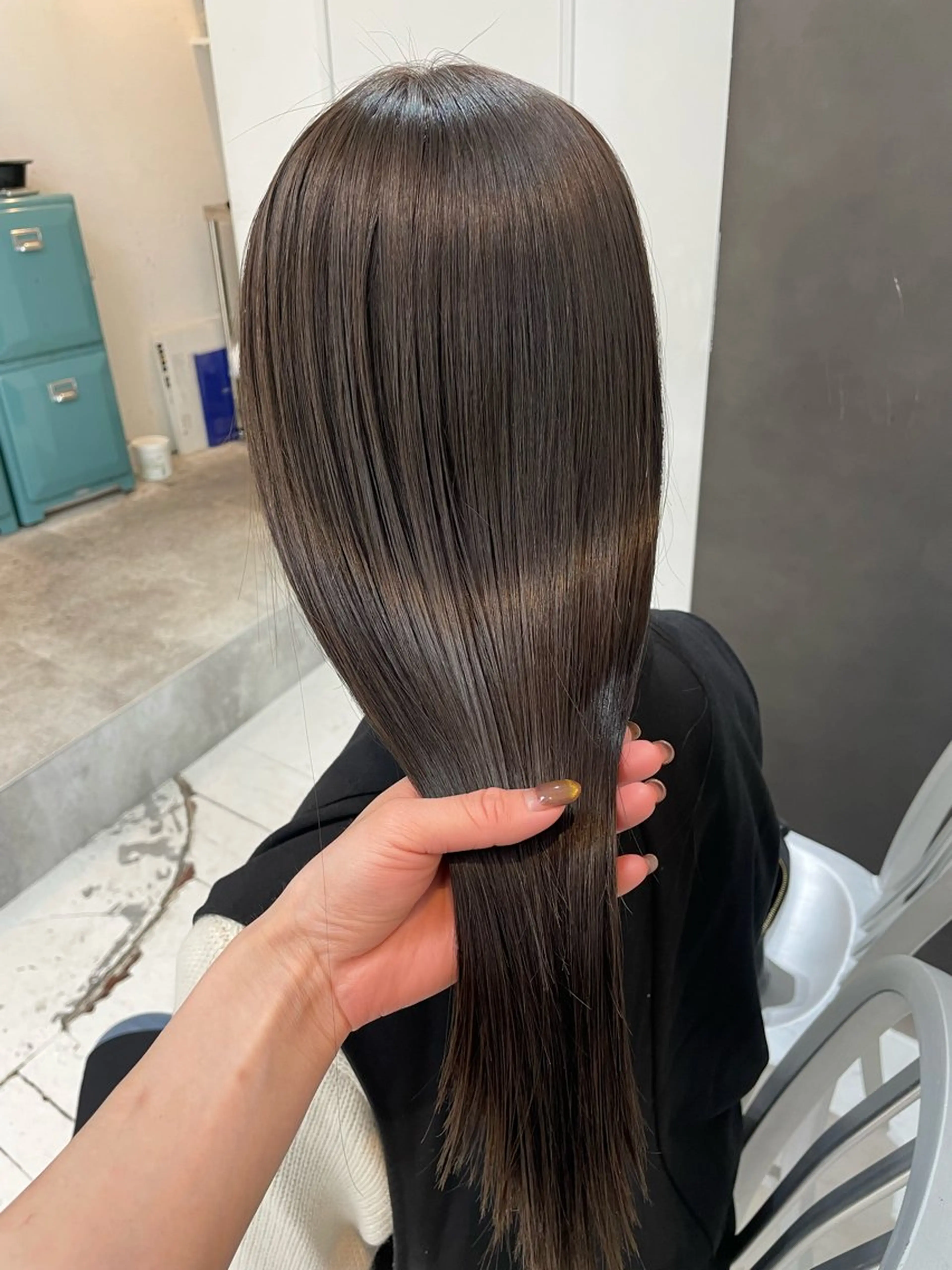 カラー RINA .のヘアスタイル