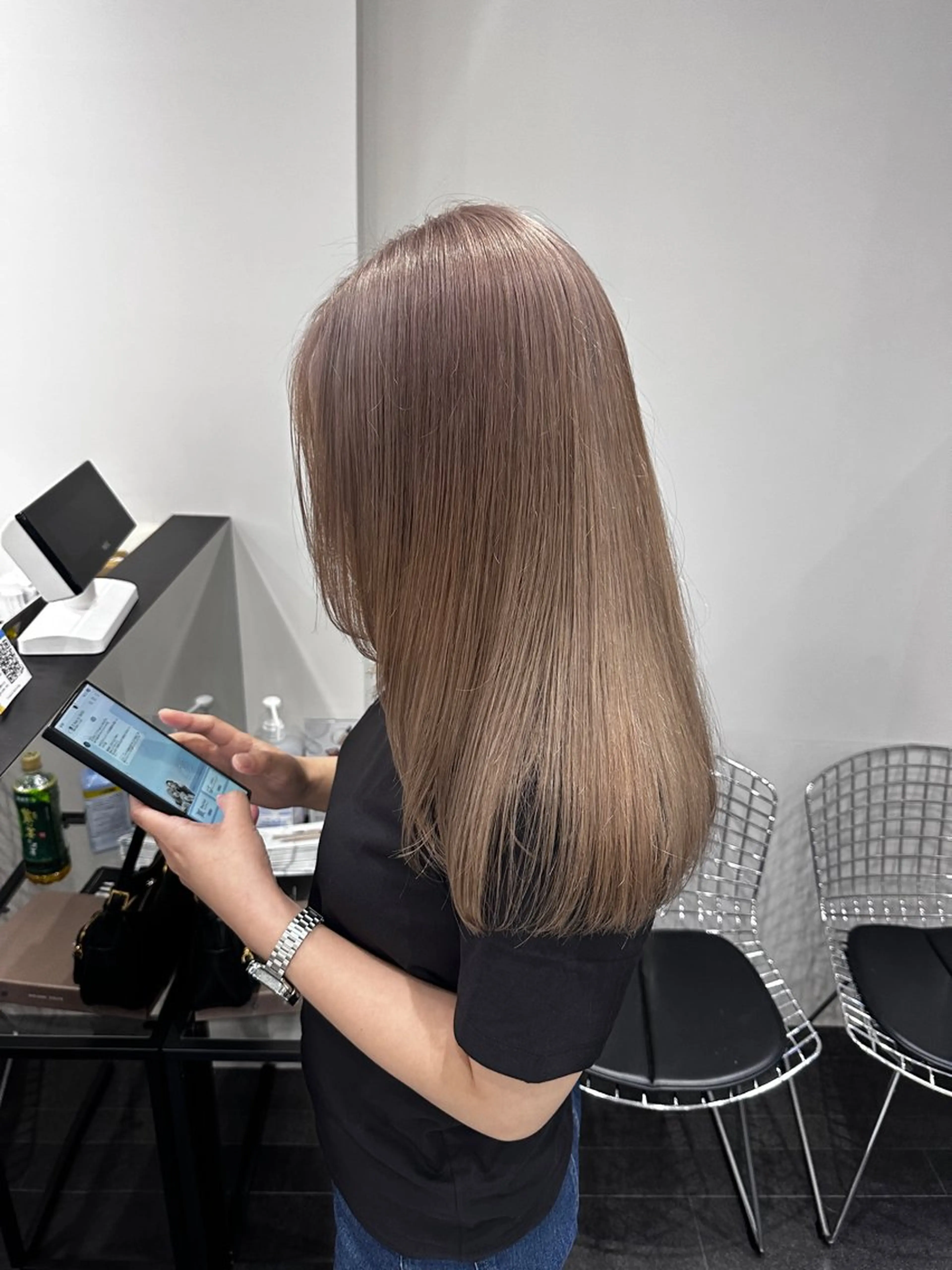 ミディアム カラー ベージュカラー ミルクティーベージュ ヘアカラー トリートメント 中村 さきのヘアスタイル