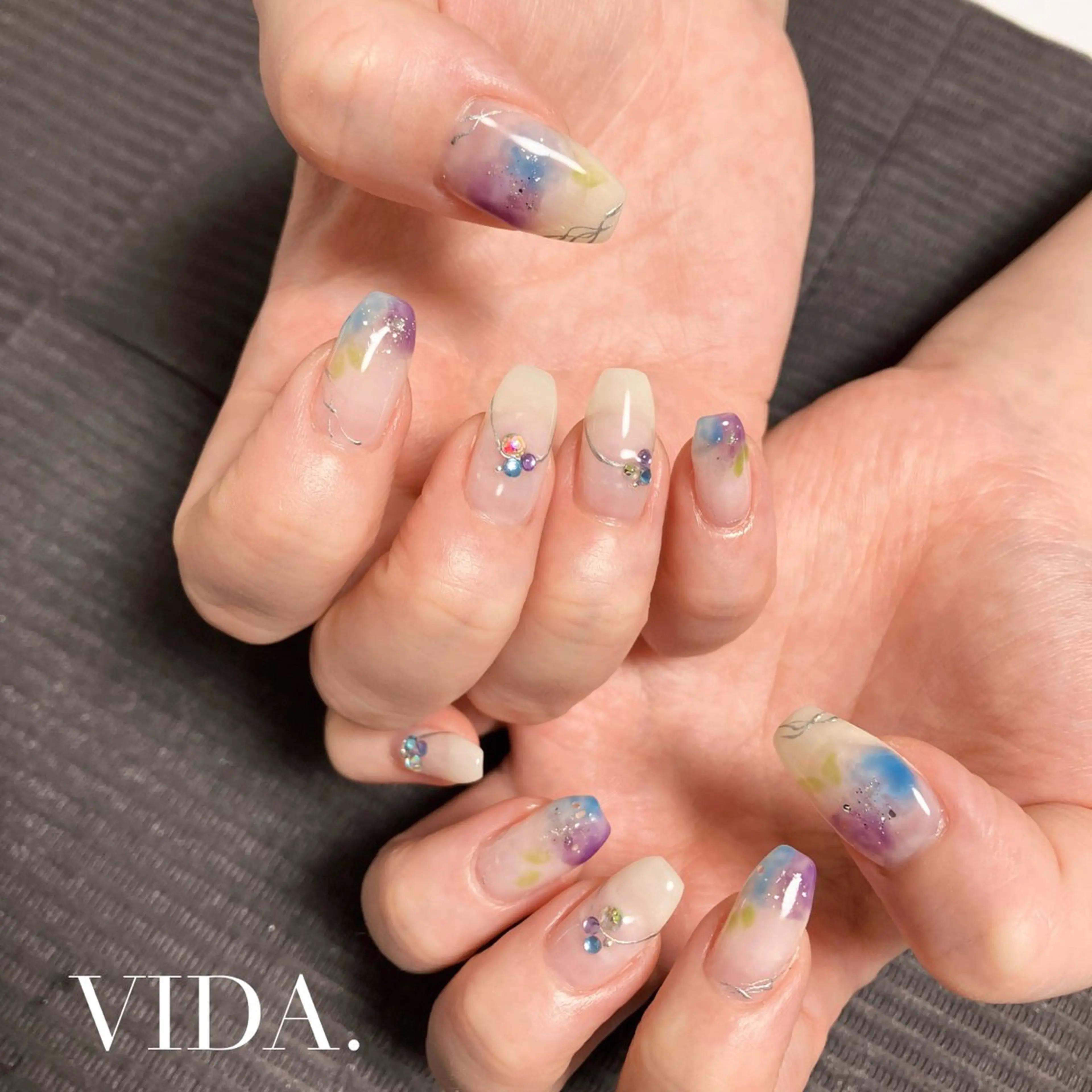 ネイル ニュアンスネイル ハンドネイル private salon VIDAのネイルデザイン