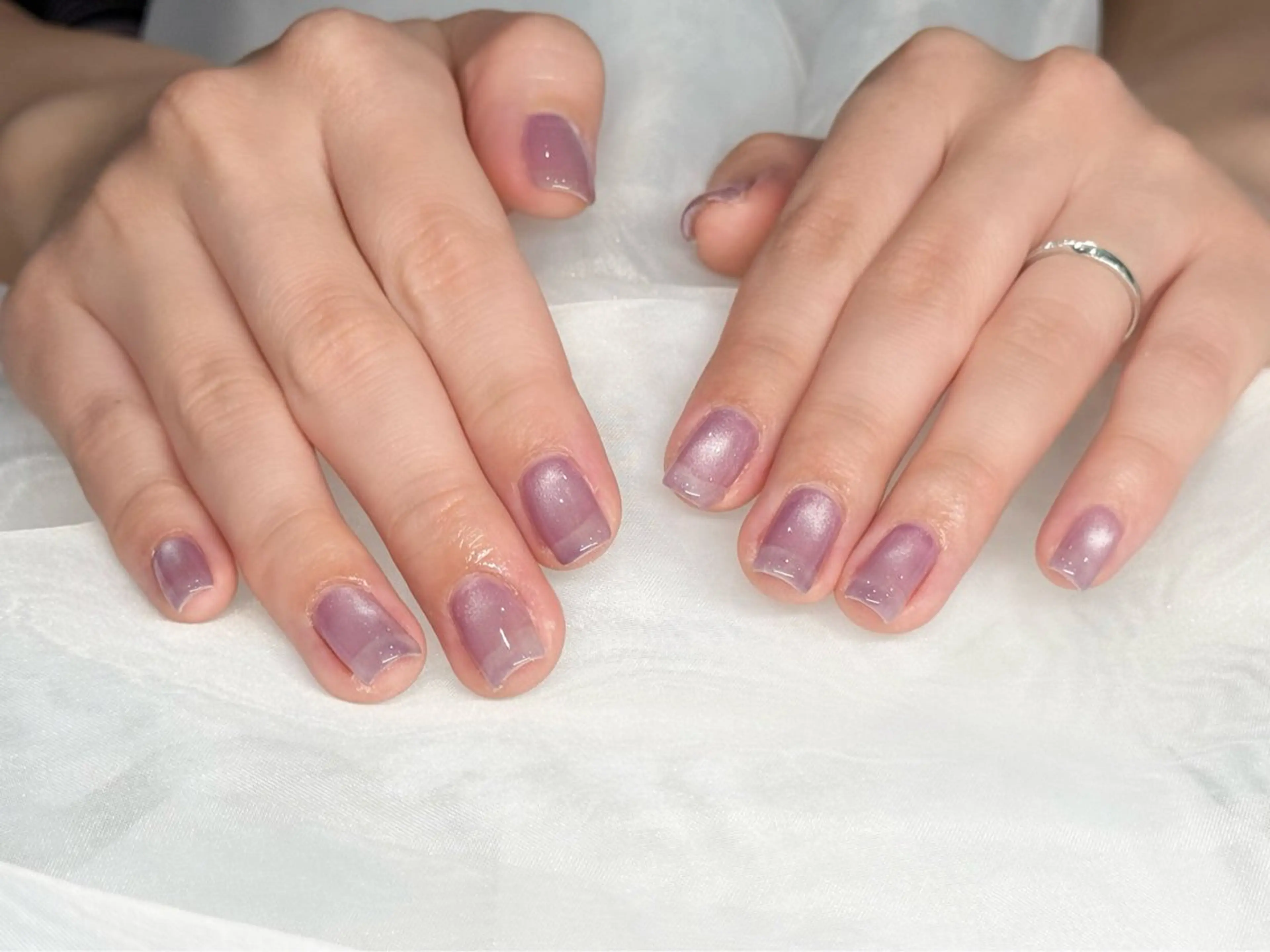 ネイル 氷ネイル・うるうるネイル マグネットネイル ピンク パープル ハンドネイル Carina Nail所属・CarinaNail Chieのネイルデザイン