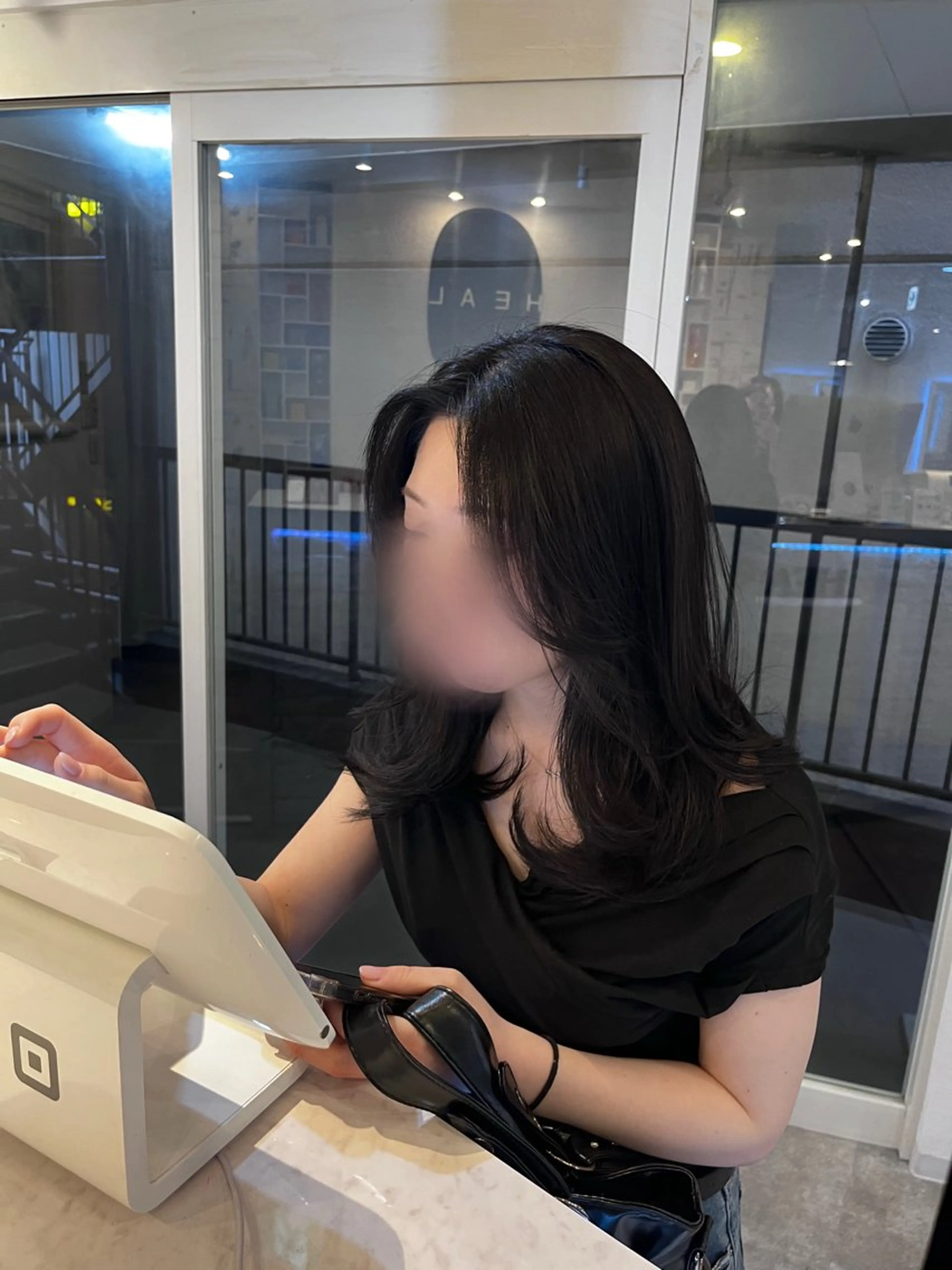 カラー HEALHAIR 堀江店のヘアスタイル