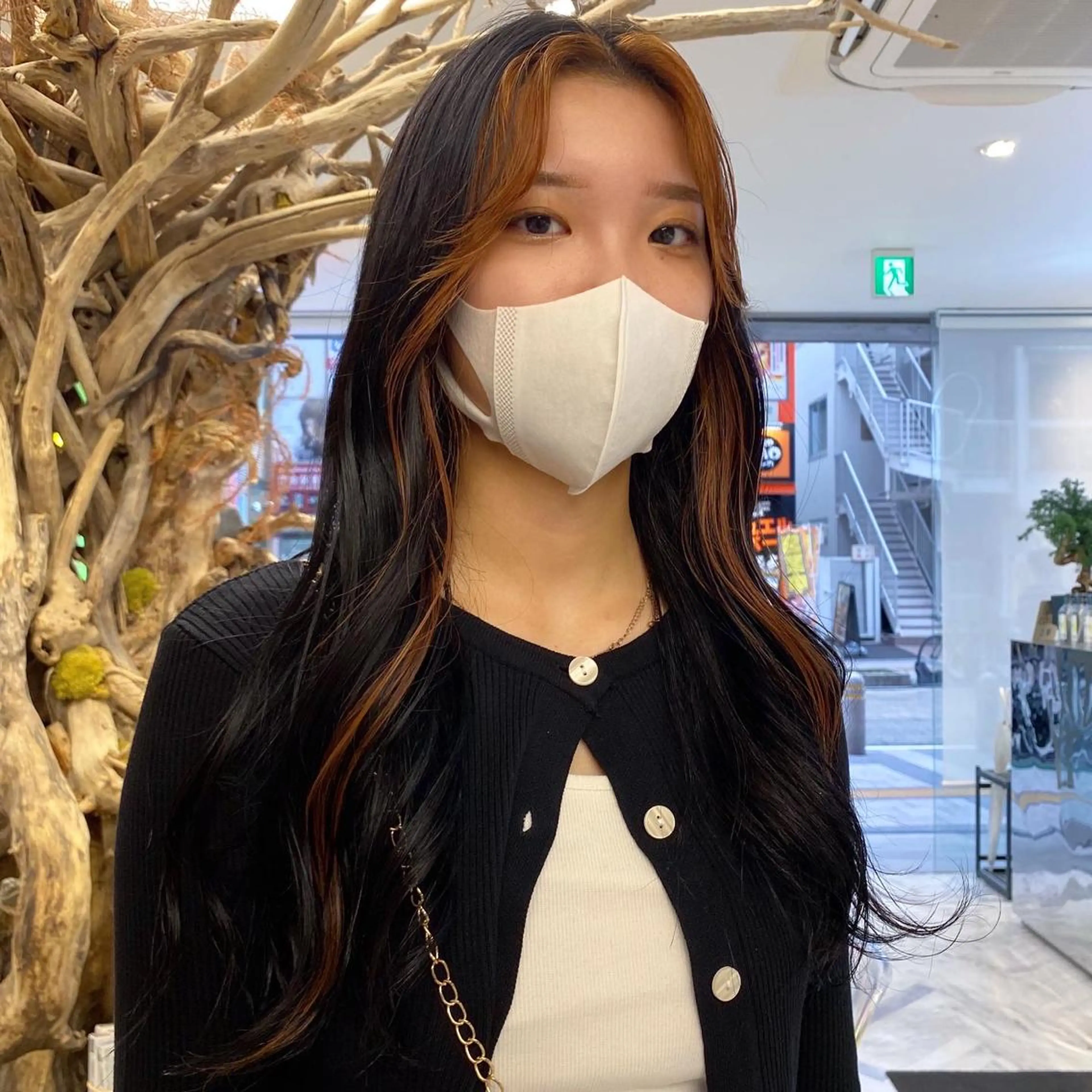 ロング カラー ミストバング ブリーチ イヤリングカラー  フェイスフレーミング otoha☆カラー/ レイヤー/八王子のヘアスタイル