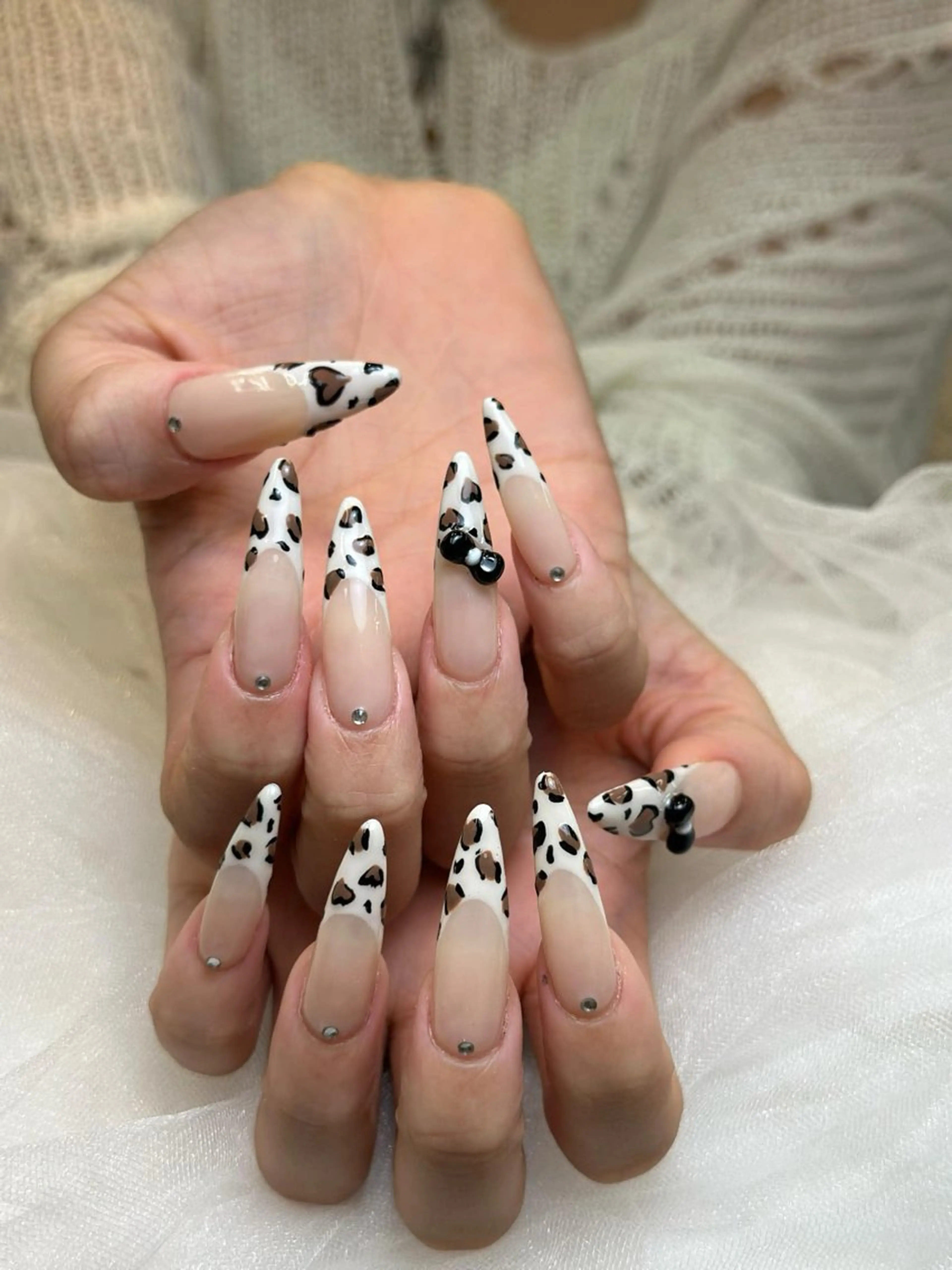 ネイル グラデーション キラキラネイル ワンカラーネイル 冬ネイル Jenn Nail Salonのネイルデザイン