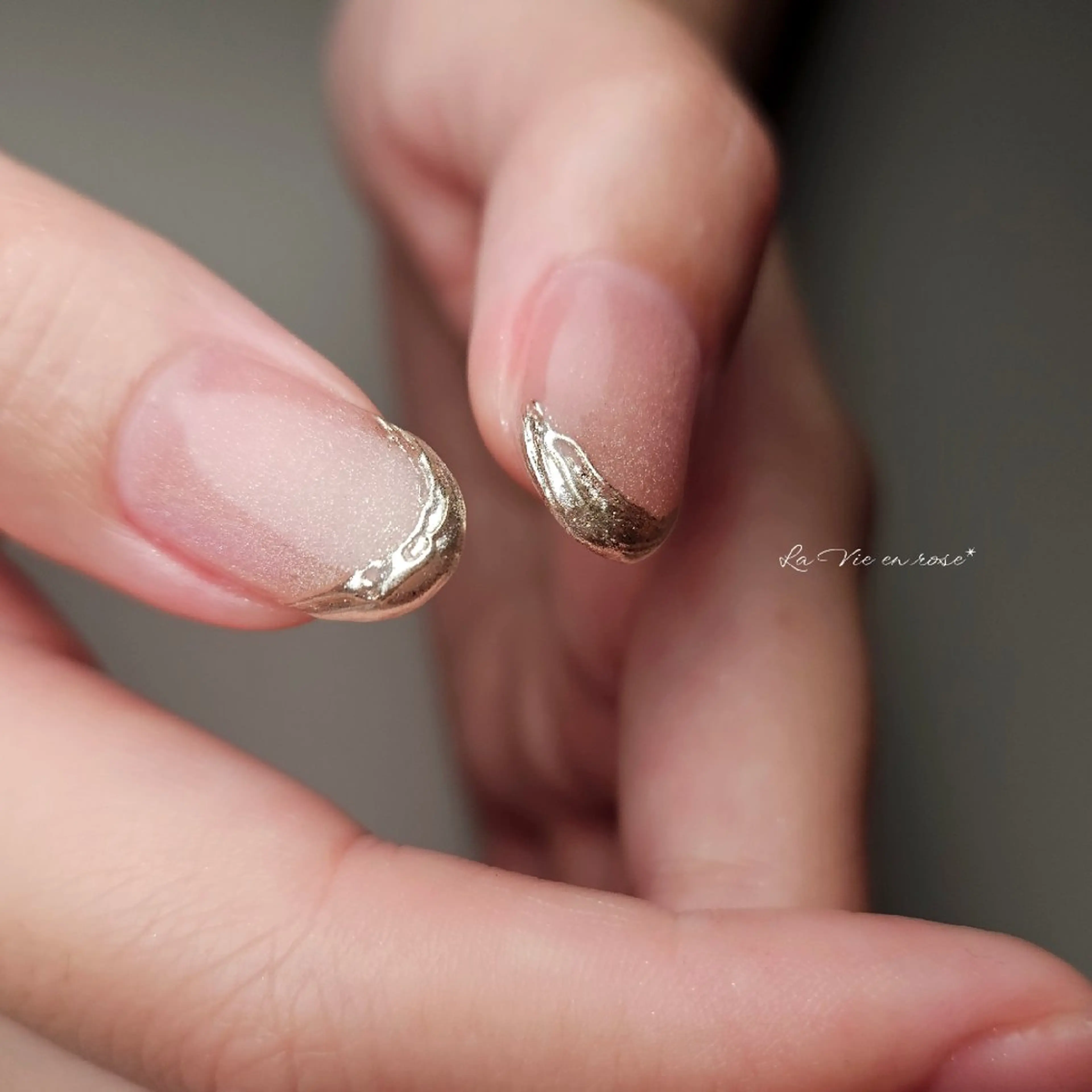 ネイル マグネットネイル ミラーネイル ラヴィアン ローズのネイルデザイン